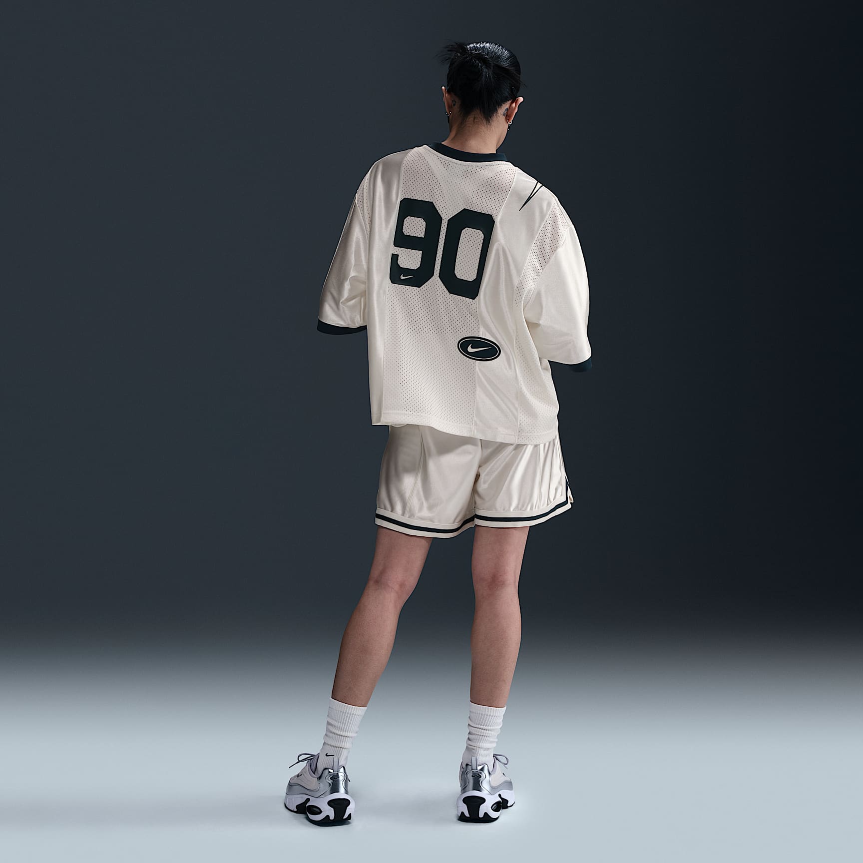 Nike Sportswear Street Women's Oversized Short-Sleeve Graphic Jersey