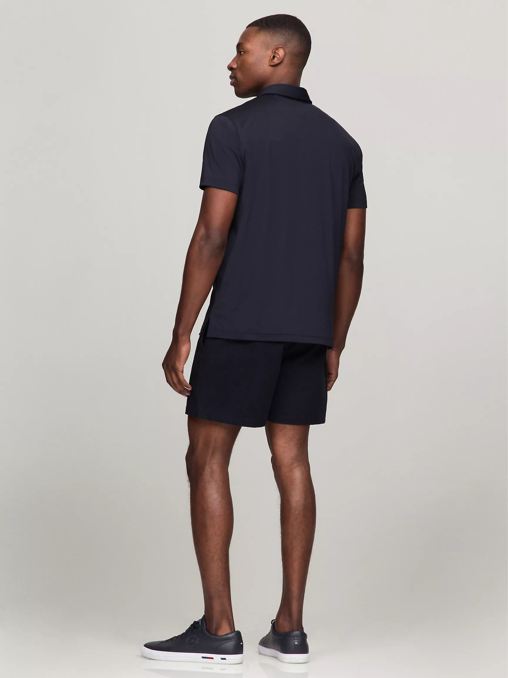 Мужское поло Tommy Hilfiger, Технологичное поло стандартного кроя