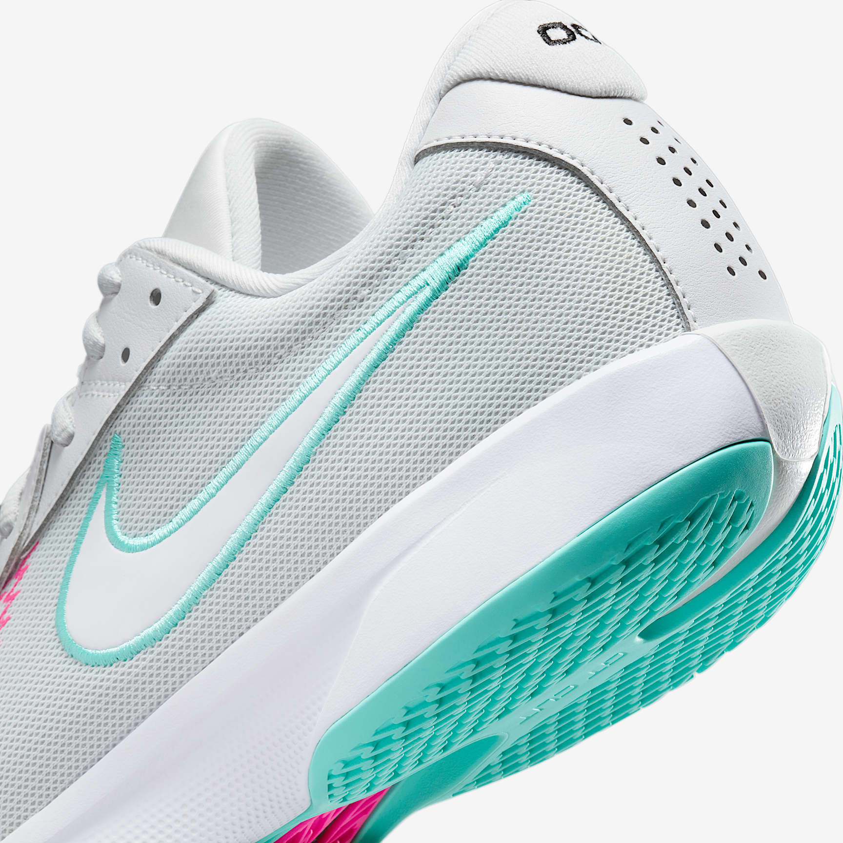 Nike G.T. Cut Academy Basketball Shoes