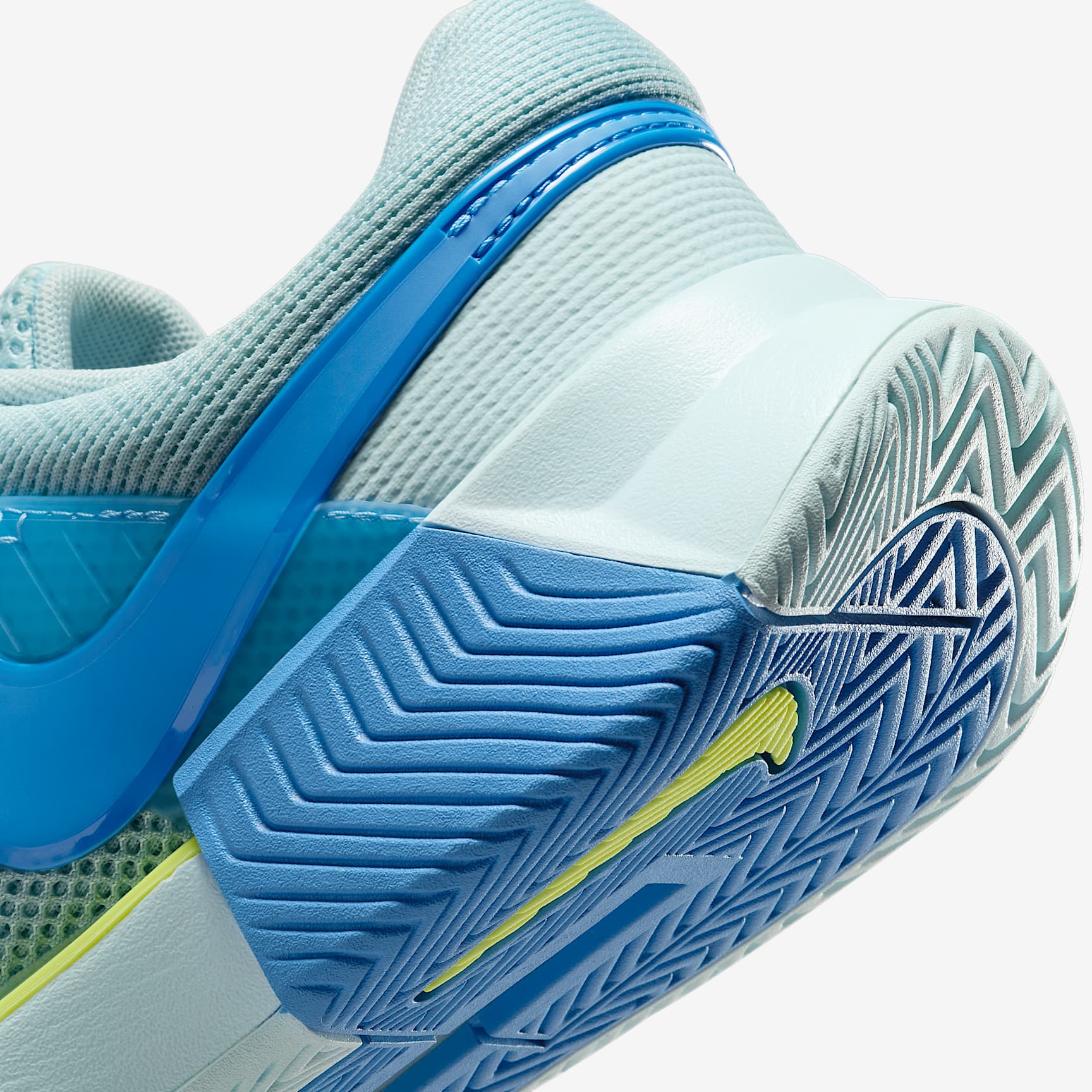 Nike Zoom GP Challenge 1 Women's Hard Court Tennis Shoes