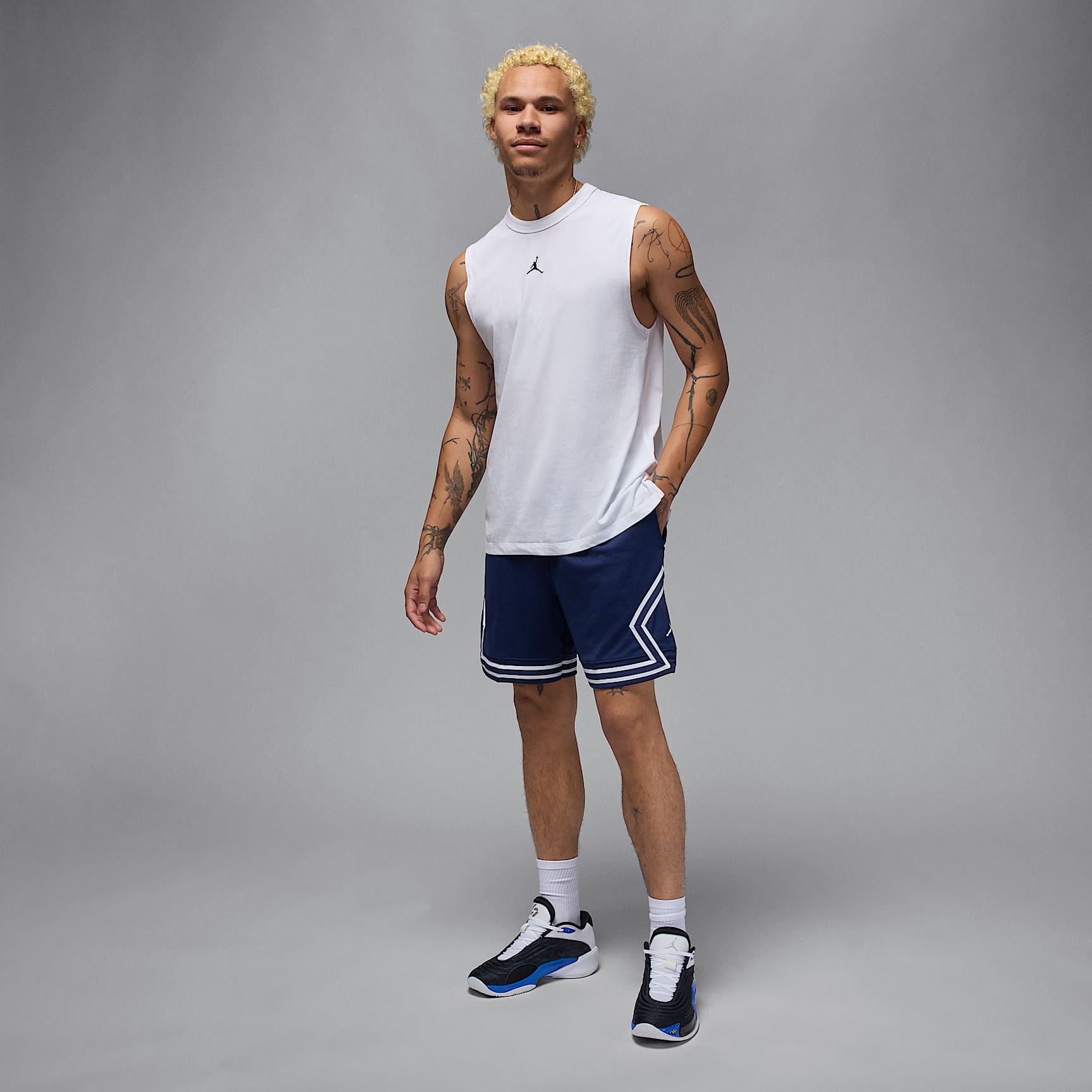 Jordan Sport Men's Dri-FIT Mesh Diamond Shorts