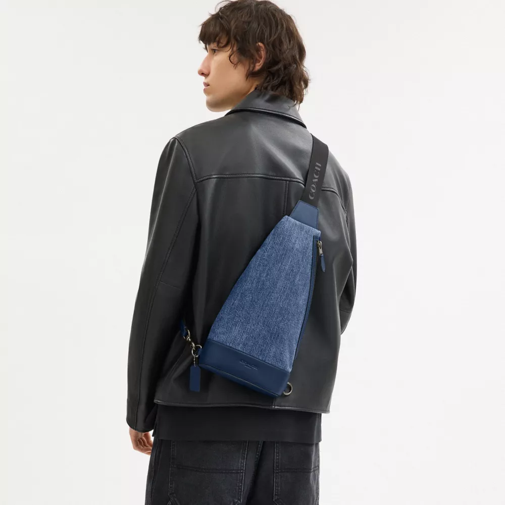 Сумка COACH Dominic Sling Pack