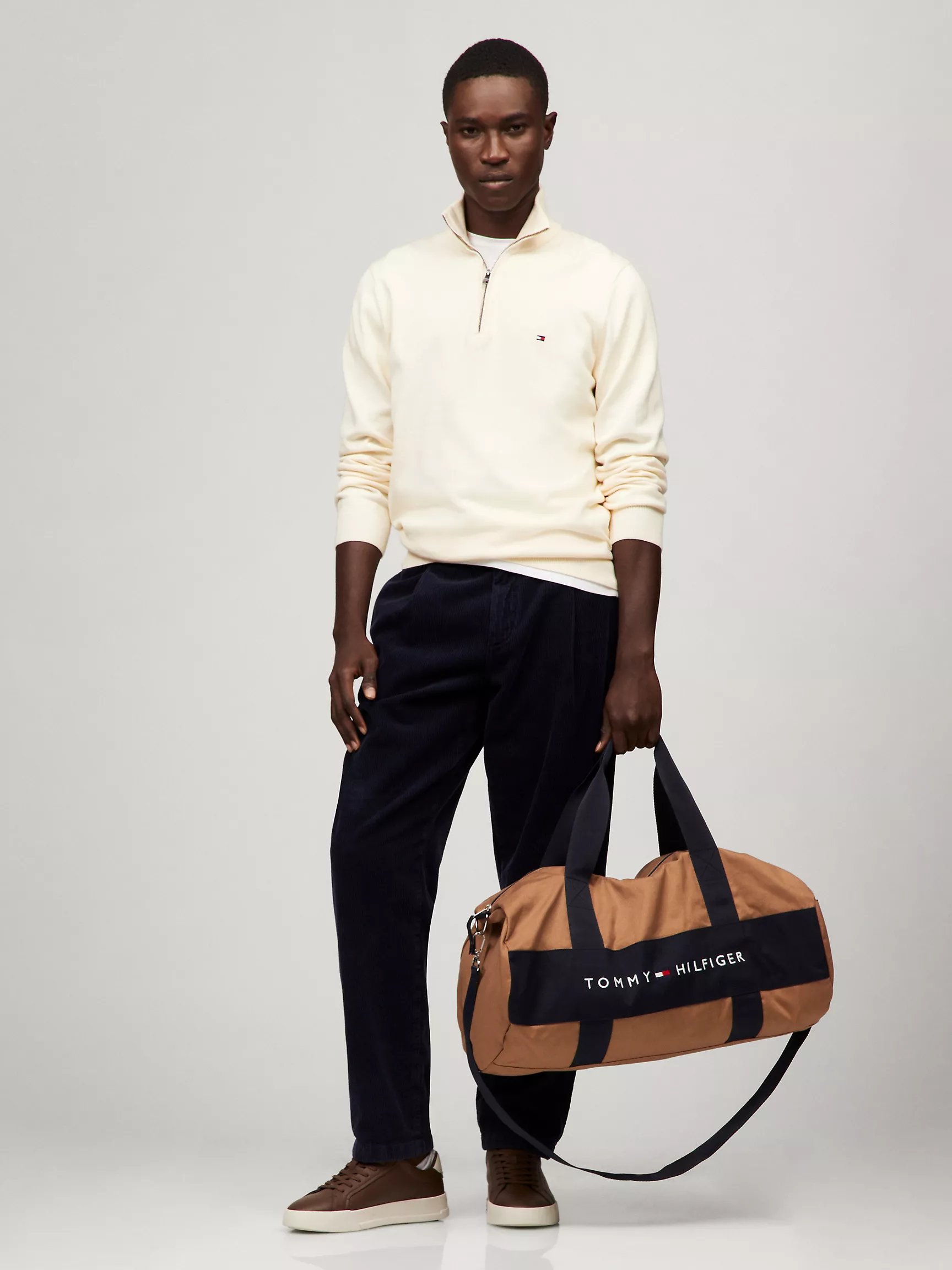 Сумка унисекс Tommy Hilfiger, Дорожная сумка-дафл из канваса с логотипом Tommy