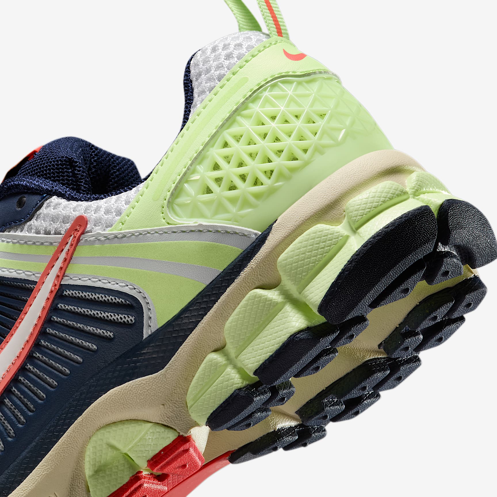 Nike Vomero 5 Big Kids' Shoes