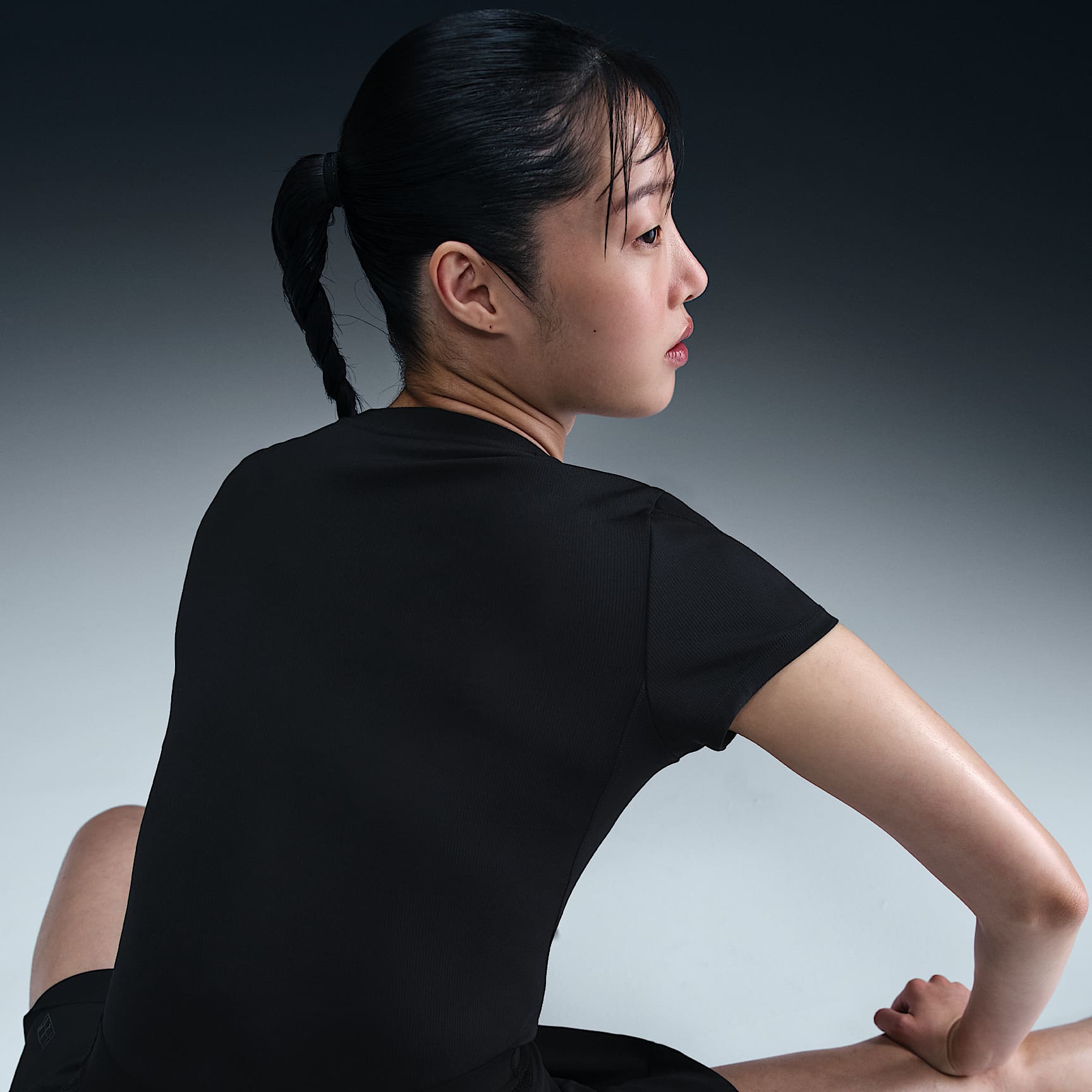 NikeCourt Advantage Women's Dri-FIT Short-Sleeve Tennis Top