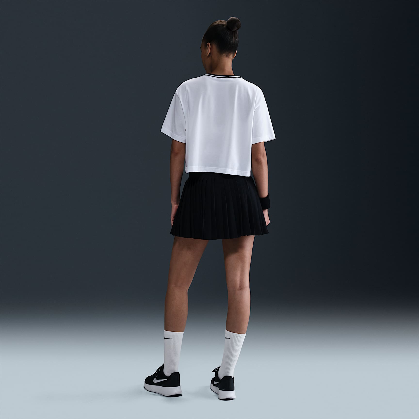 Nike Heritage Women's Dri-FIT Short-Sleeve Cropped T-Shirt