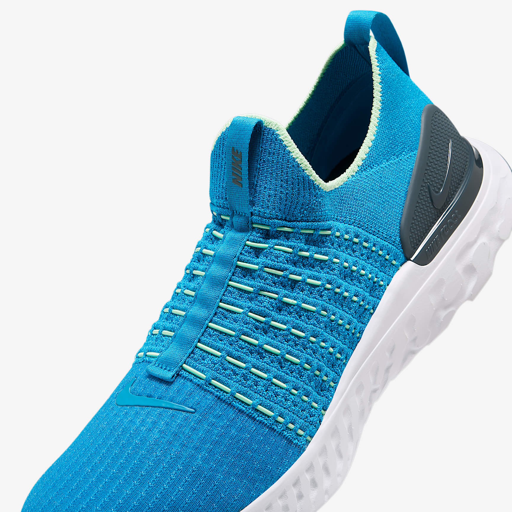 Nike React Phantom Run Flyknit 2 Men's Road Running Shoes