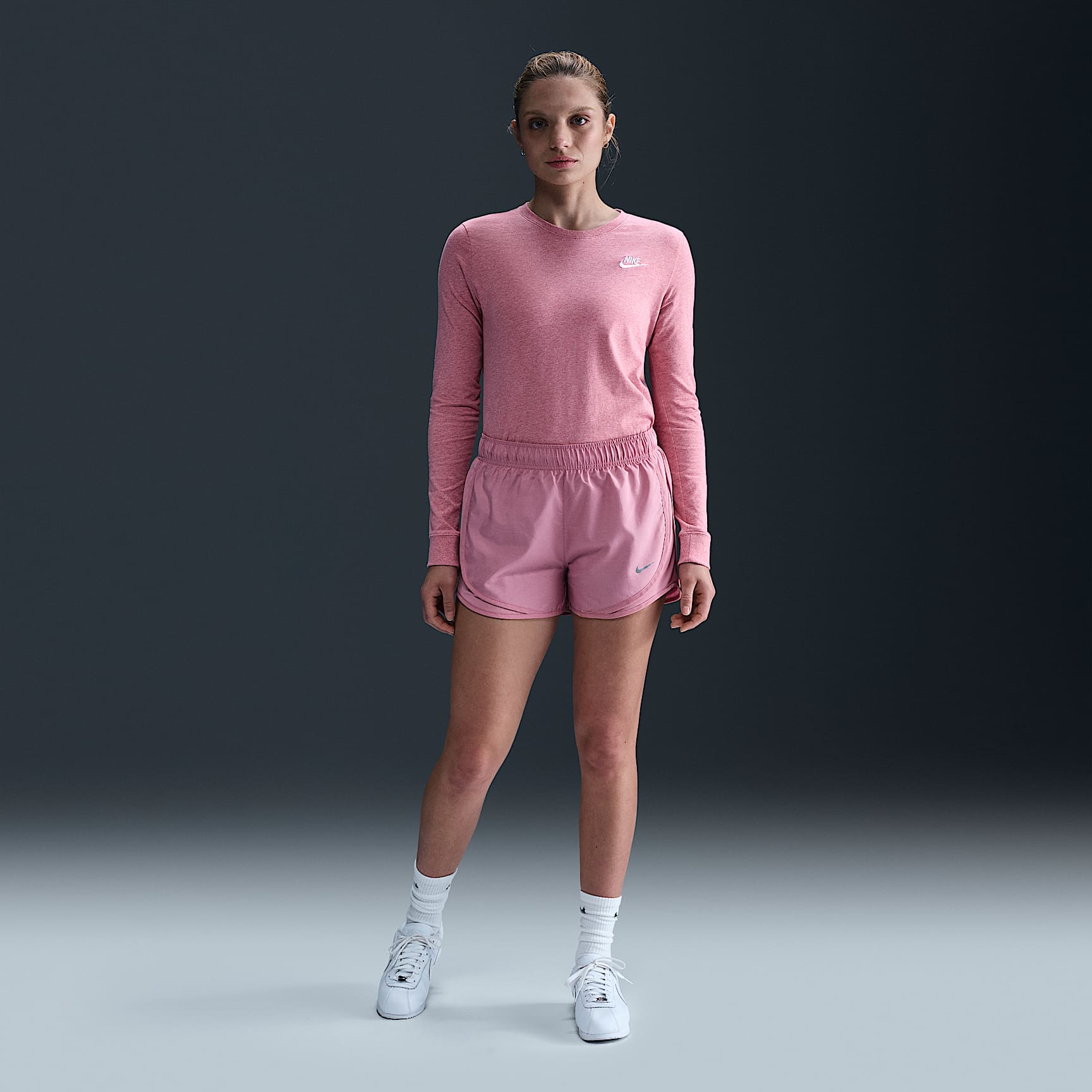 Nike Sportswear Club Women's Long-Sleeve T-Shirt