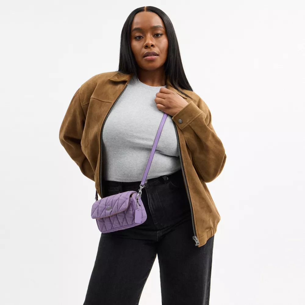 Сумка COACH Hailey Flap Bag