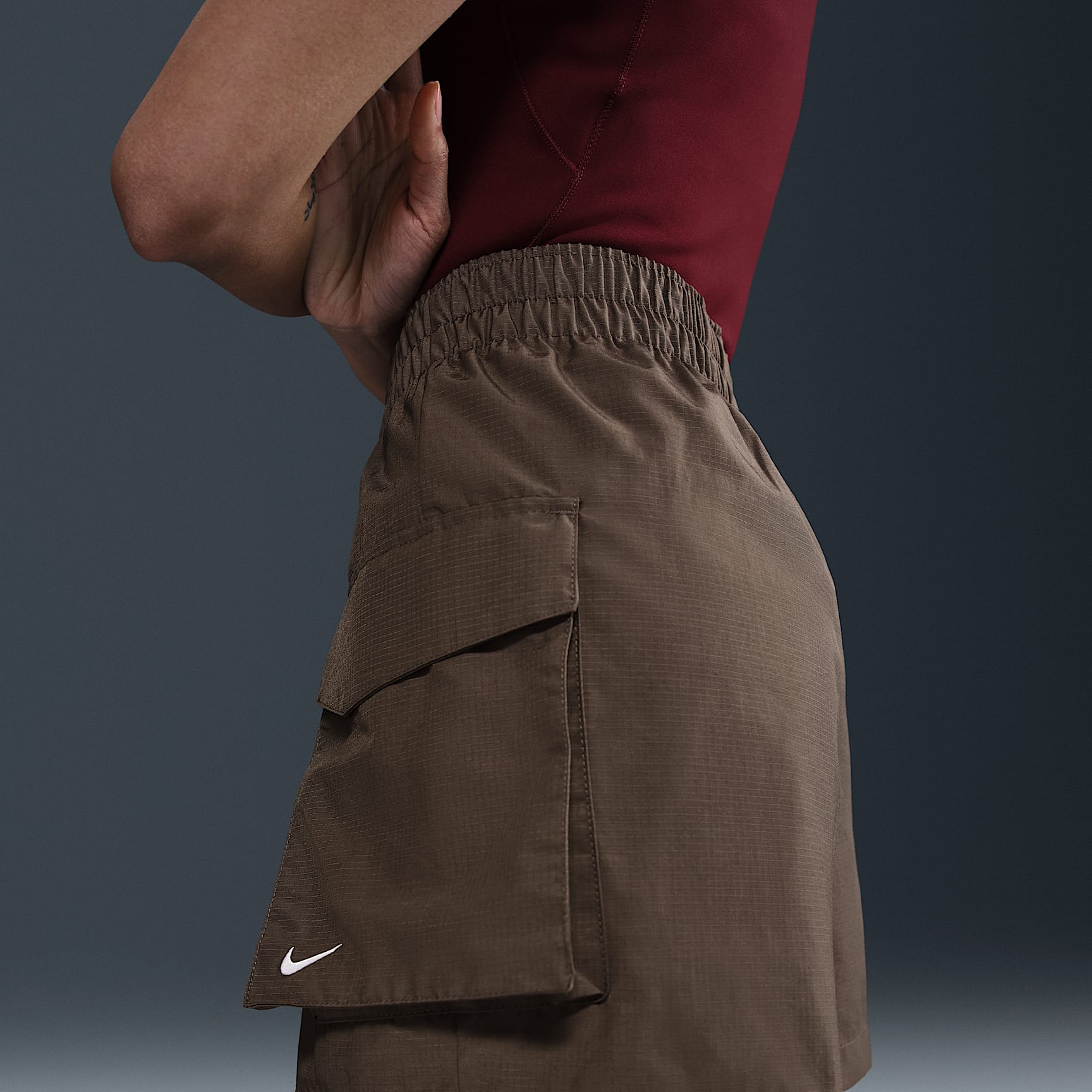 Nike Sportswear Essential Woven Women's High-Waisted 5" Cargo Shorts