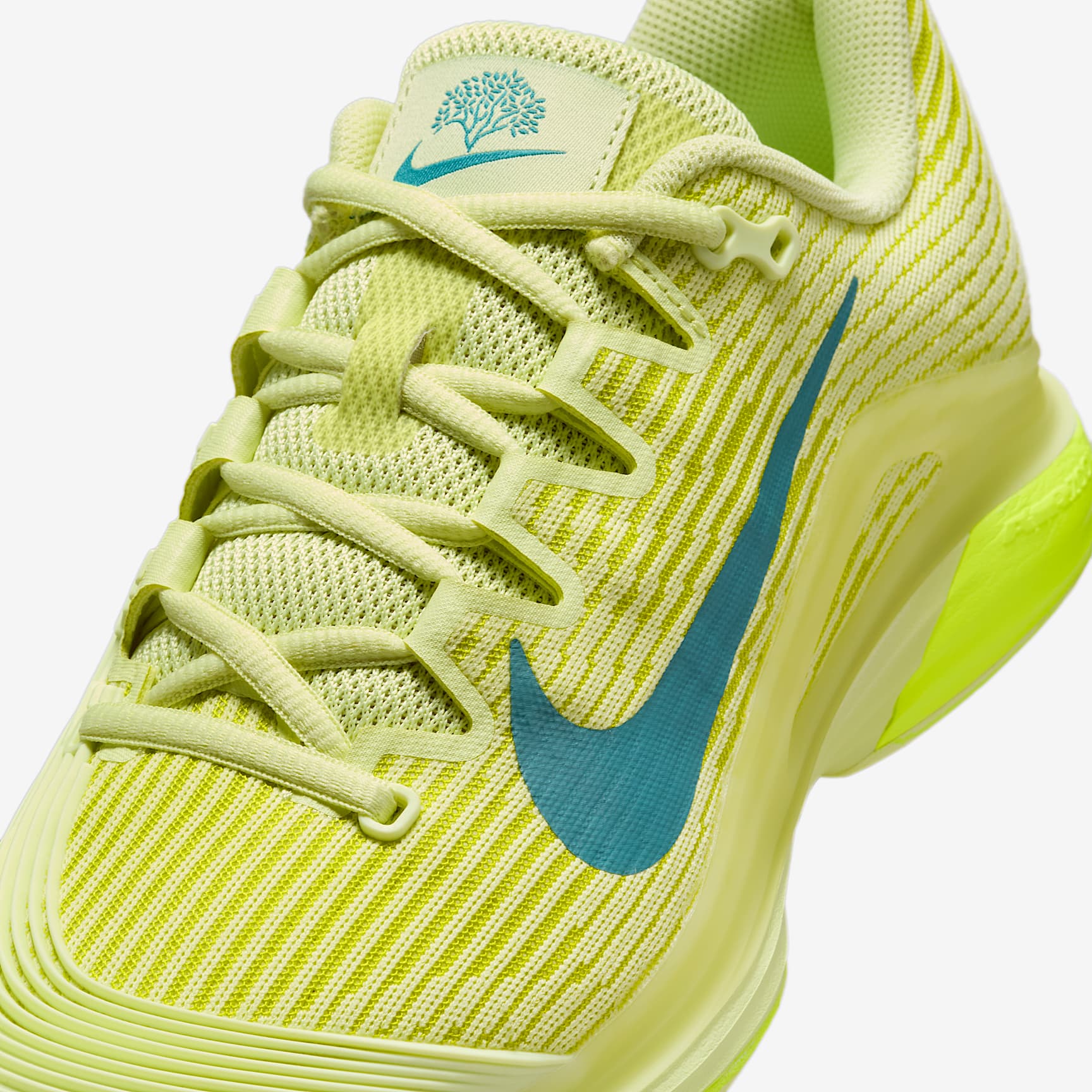 Nike Vapor 12 Premium Women's Hard Court Tennis Shoes