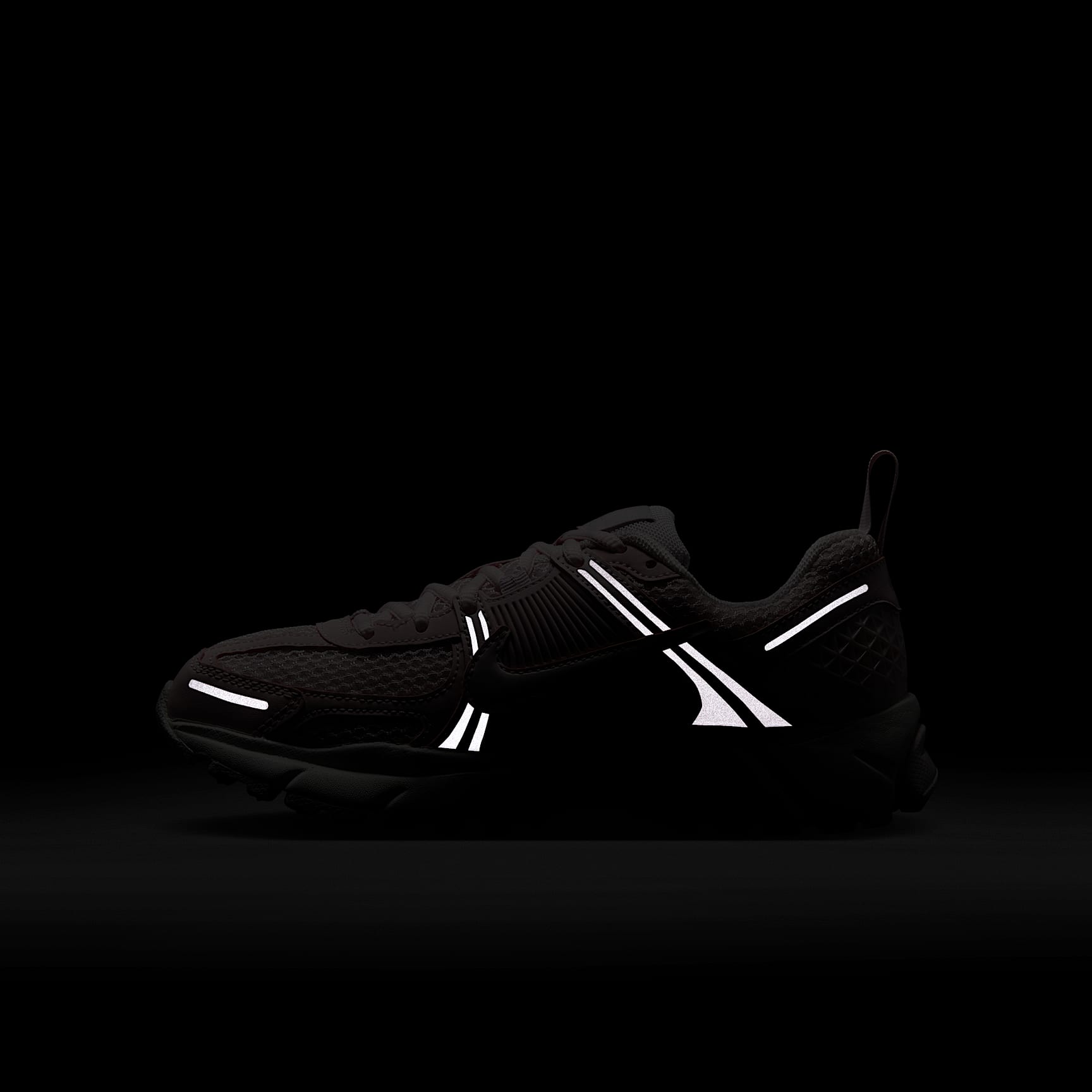 Nike Vomero 5 Big Kids' Shoes