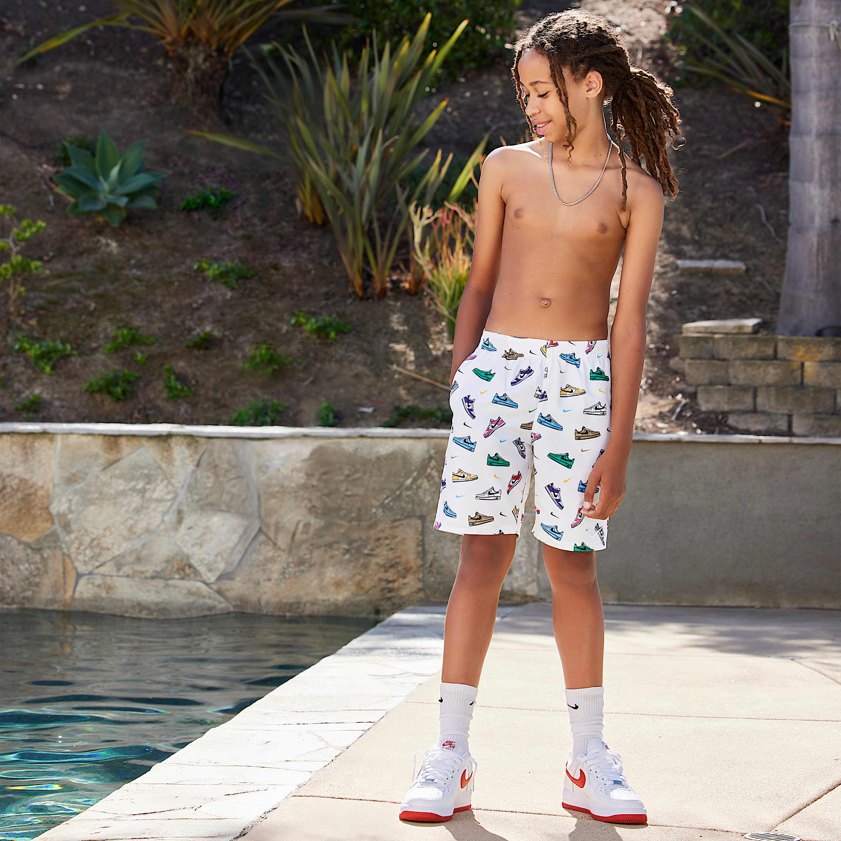 Nike Swim Breaker Big Kids' (Boys') 7" Brief-Lined Volley Shorts