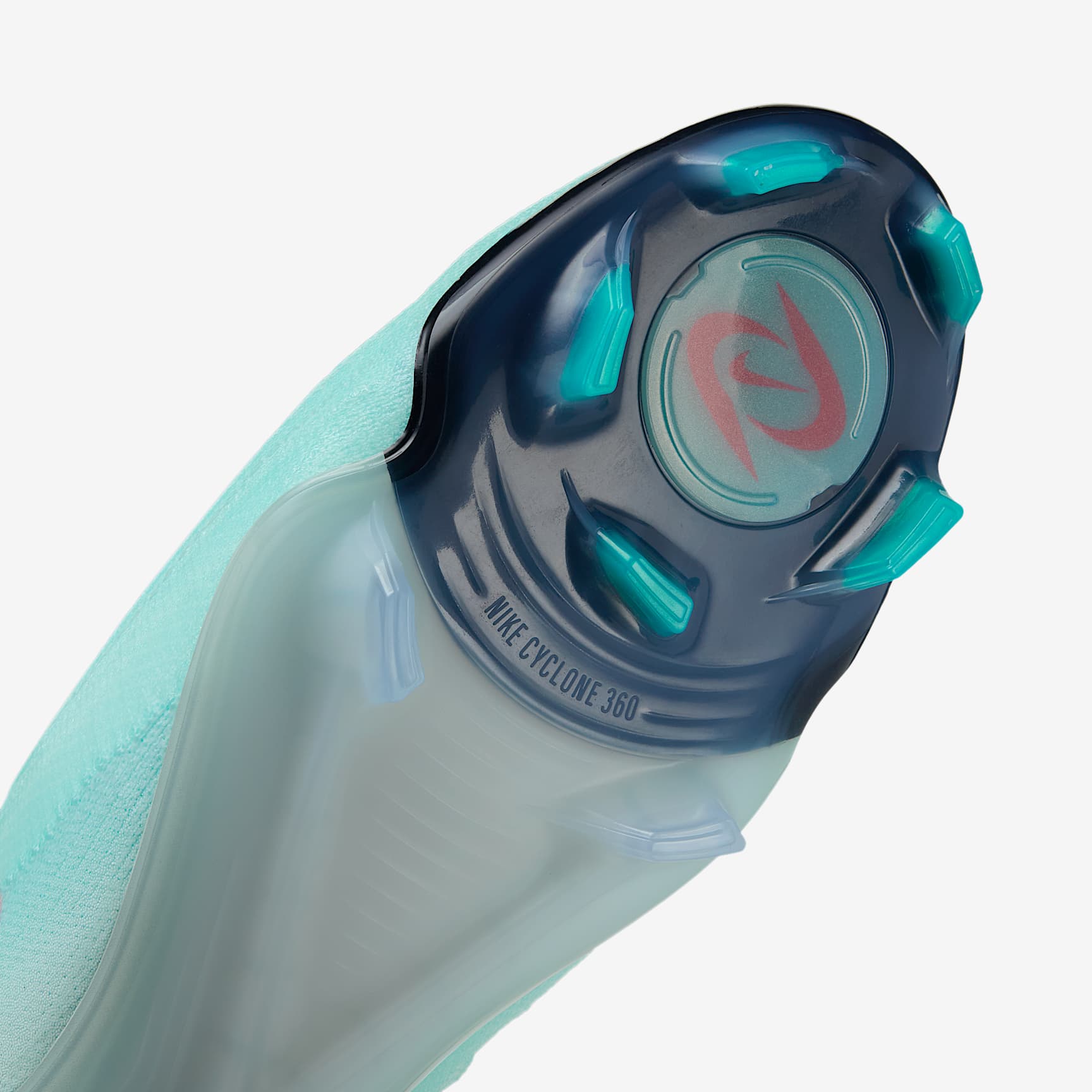 Nike Phantom Luna 2 Elite FG High-Top Soccer Cleats