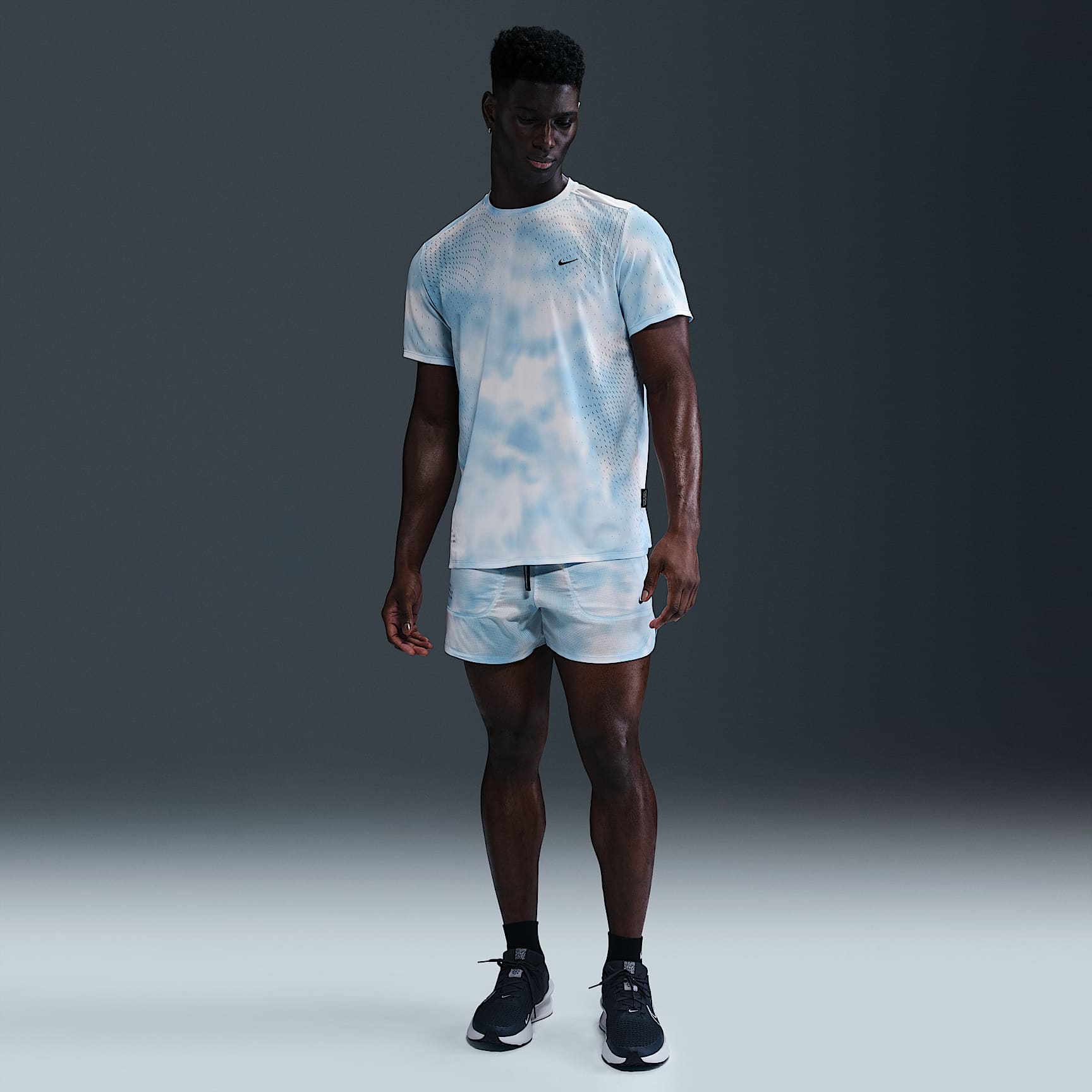 Nike Running Division Breathe Men's Dri-FIT ADV Short-Sleeve Running Top