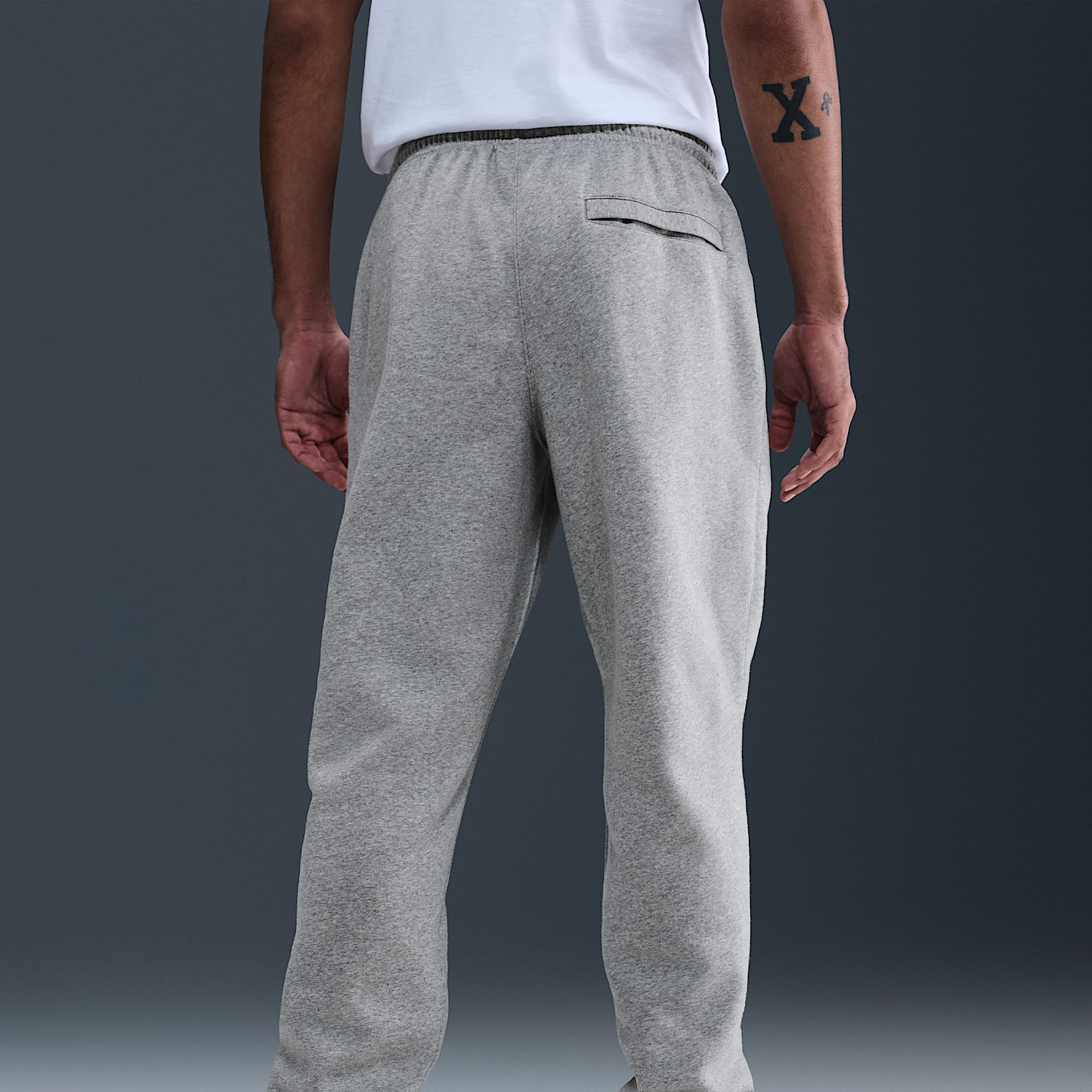 Nike Club Men's Cuffed Brushed Fleece Pants