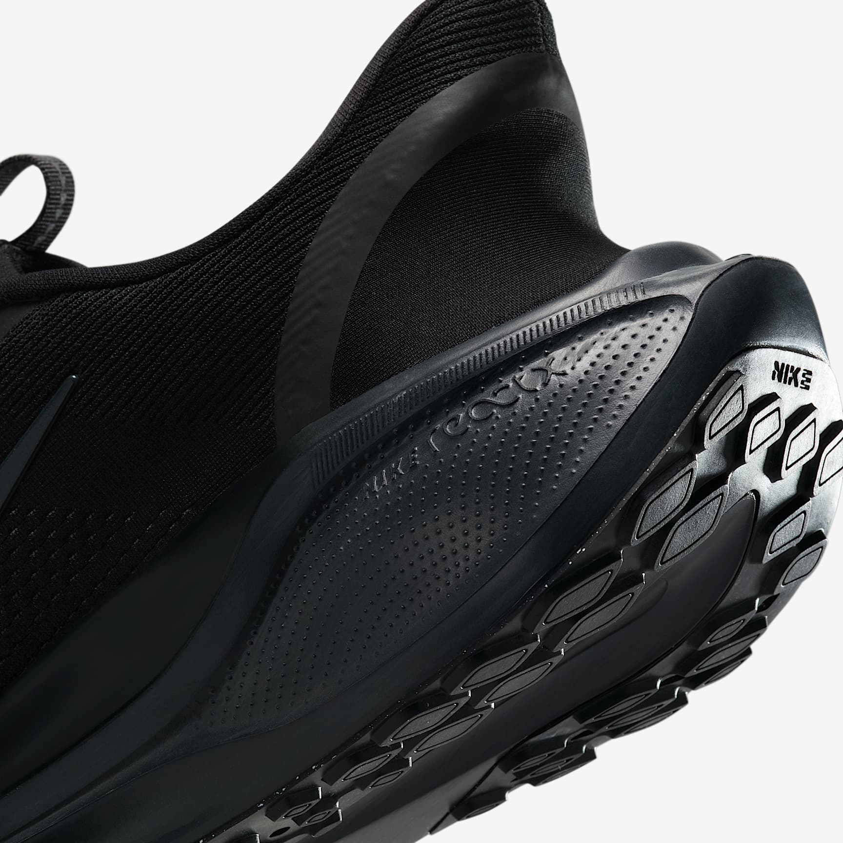 Nike Pegasus EasyOn Men's Road Running Shoes