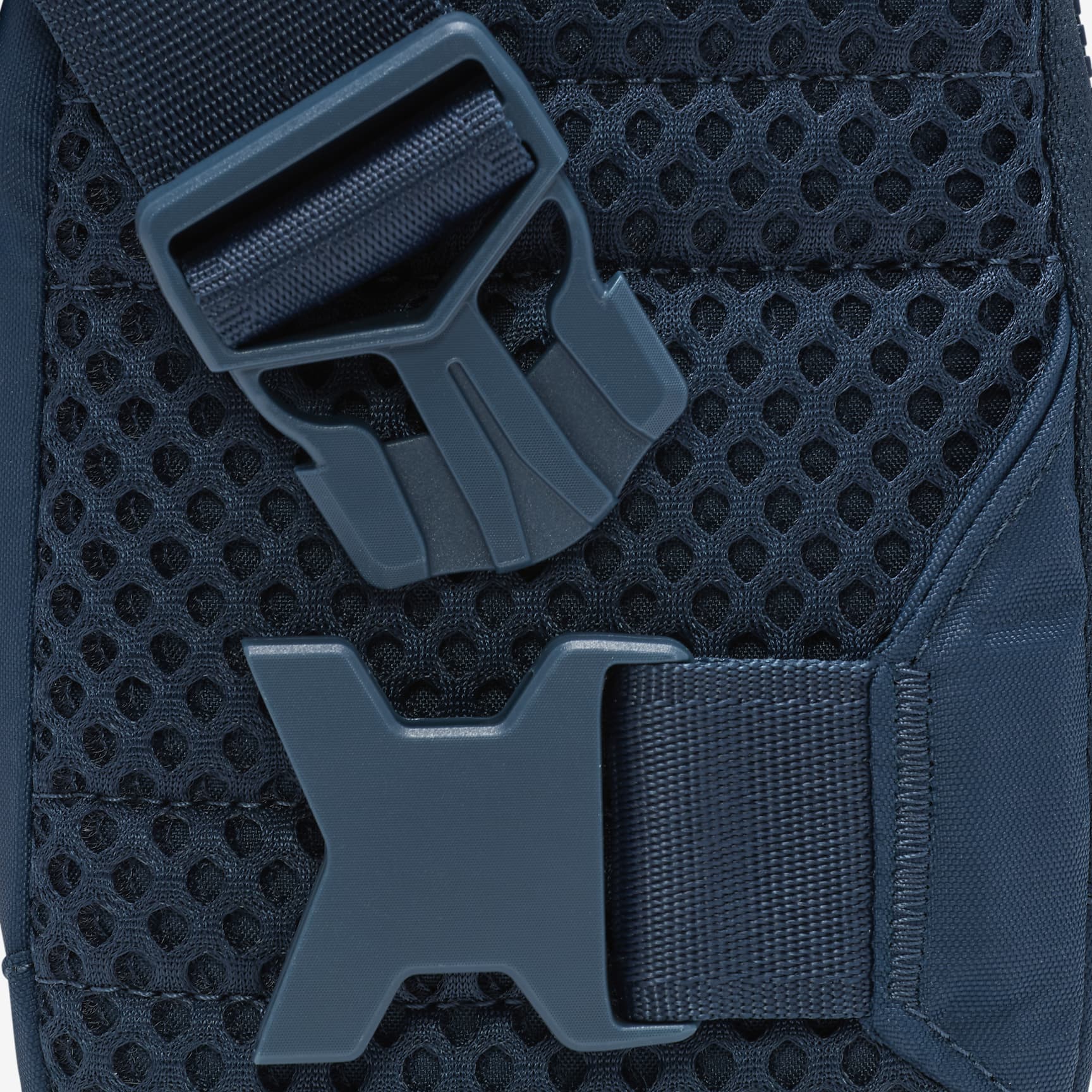 Nike Sportswear Essentials Crossbody Bag (1L)