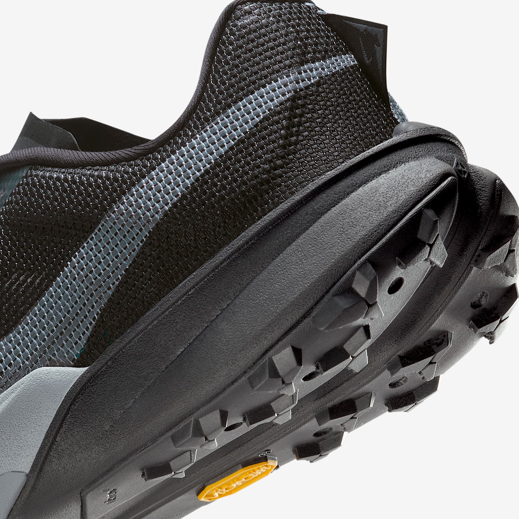 Nike Kiger 10 Men's Trail Running Shoes