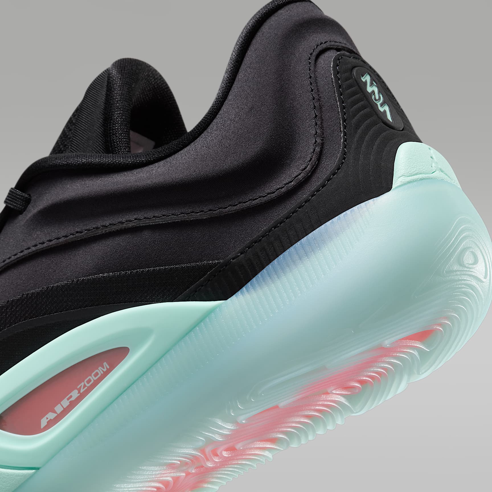 Zion 4 Basketball Shoes