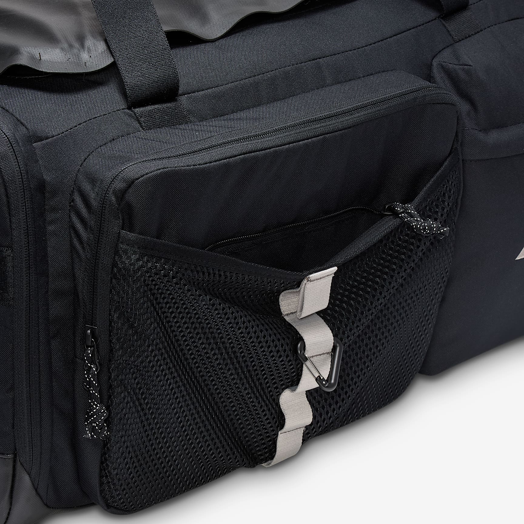 Nike ACG "DAYMAX" Duffel Bag (60L)