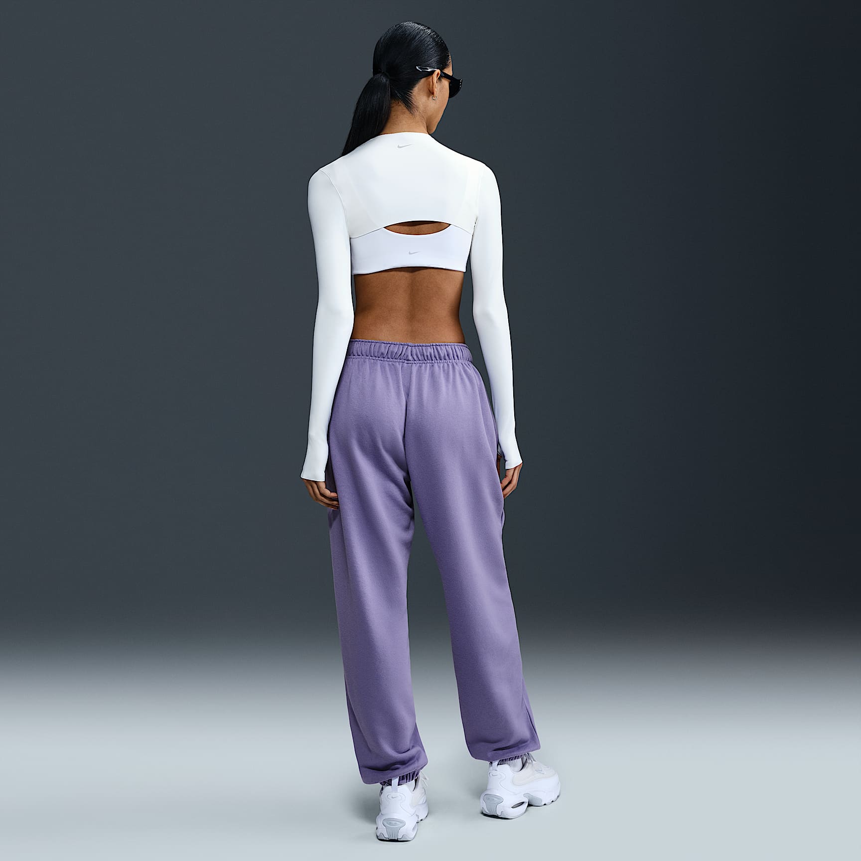 Nike Sportswear Club Fleece Women's Mid-Rise Oversized Sweatpants