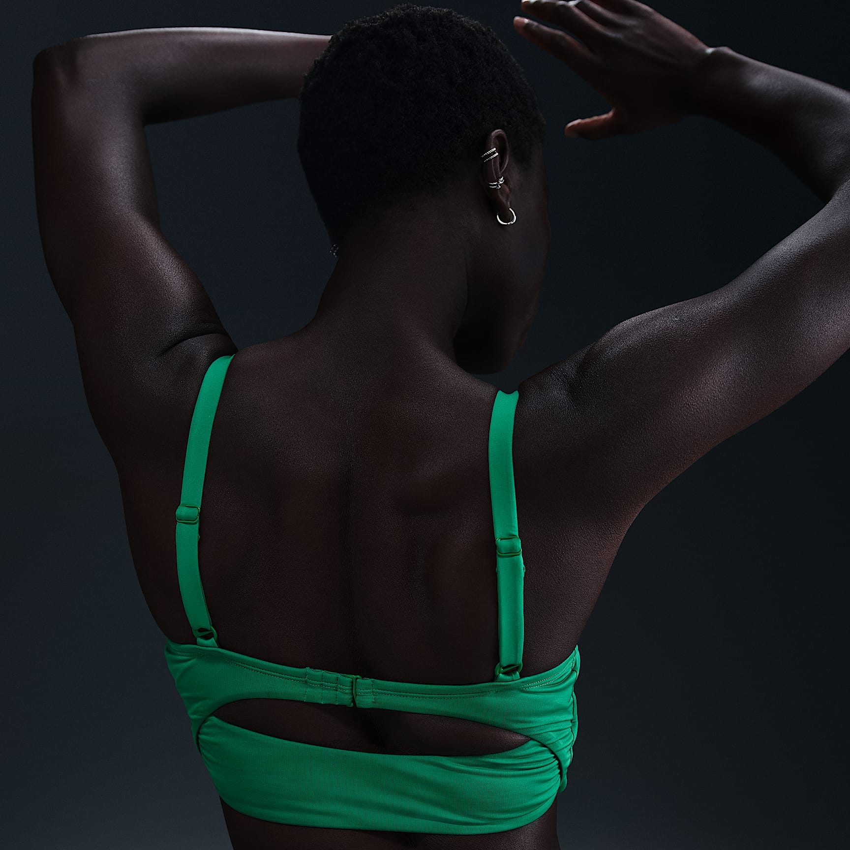 Nike Swim Essential Women's V-Neck Midkini