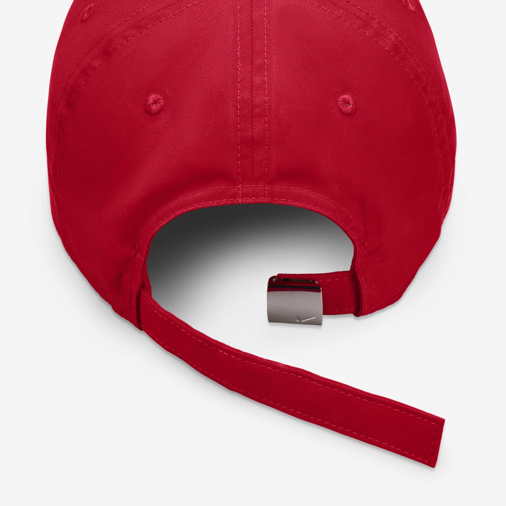 Nike Dri-FIT Club Unstructured Metal Swoosh Cap