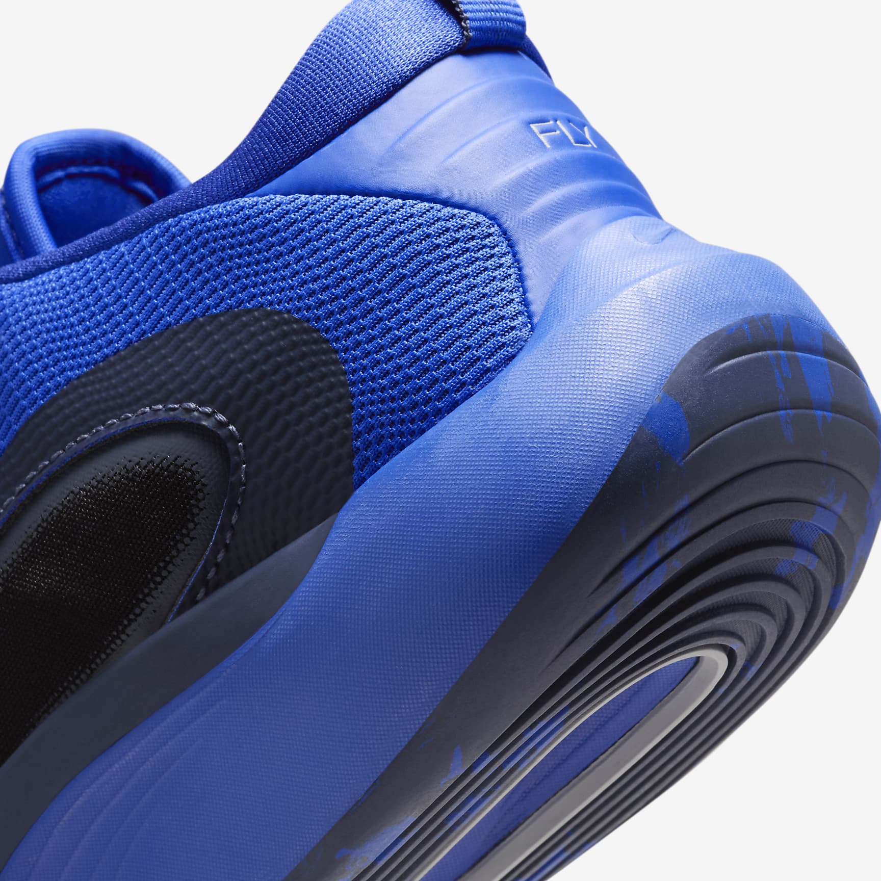 Nike IsoFly Big Kids' Basketball Shoes