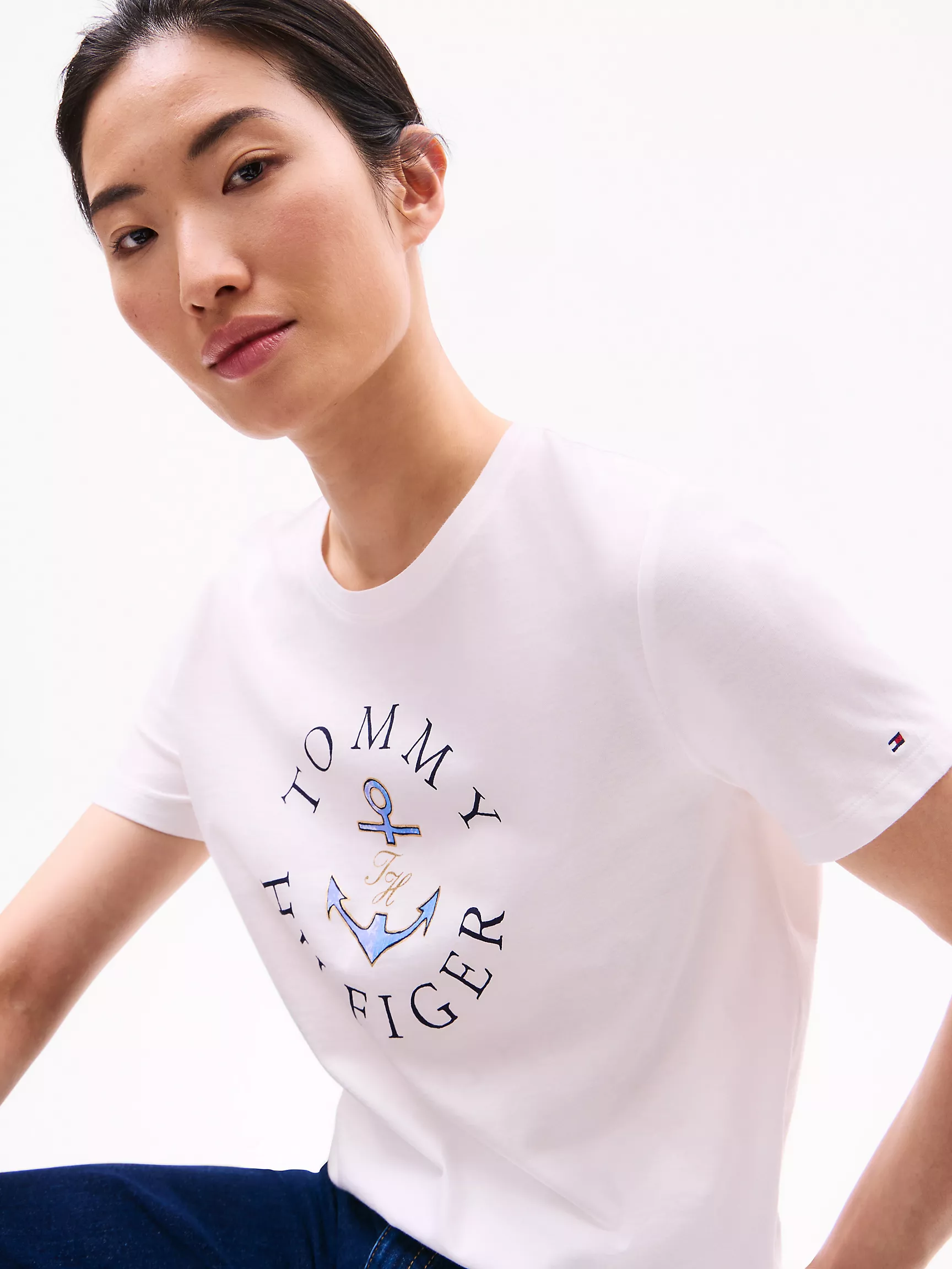 Женская футболка Tommy Hilfiger, Футболка с логотипом Tommy и якорем