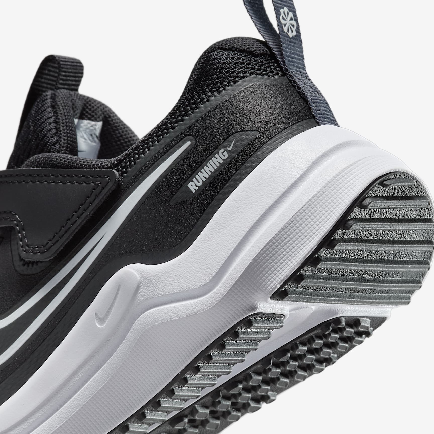 Nike Cosmic Runner Little Kids' Shoes