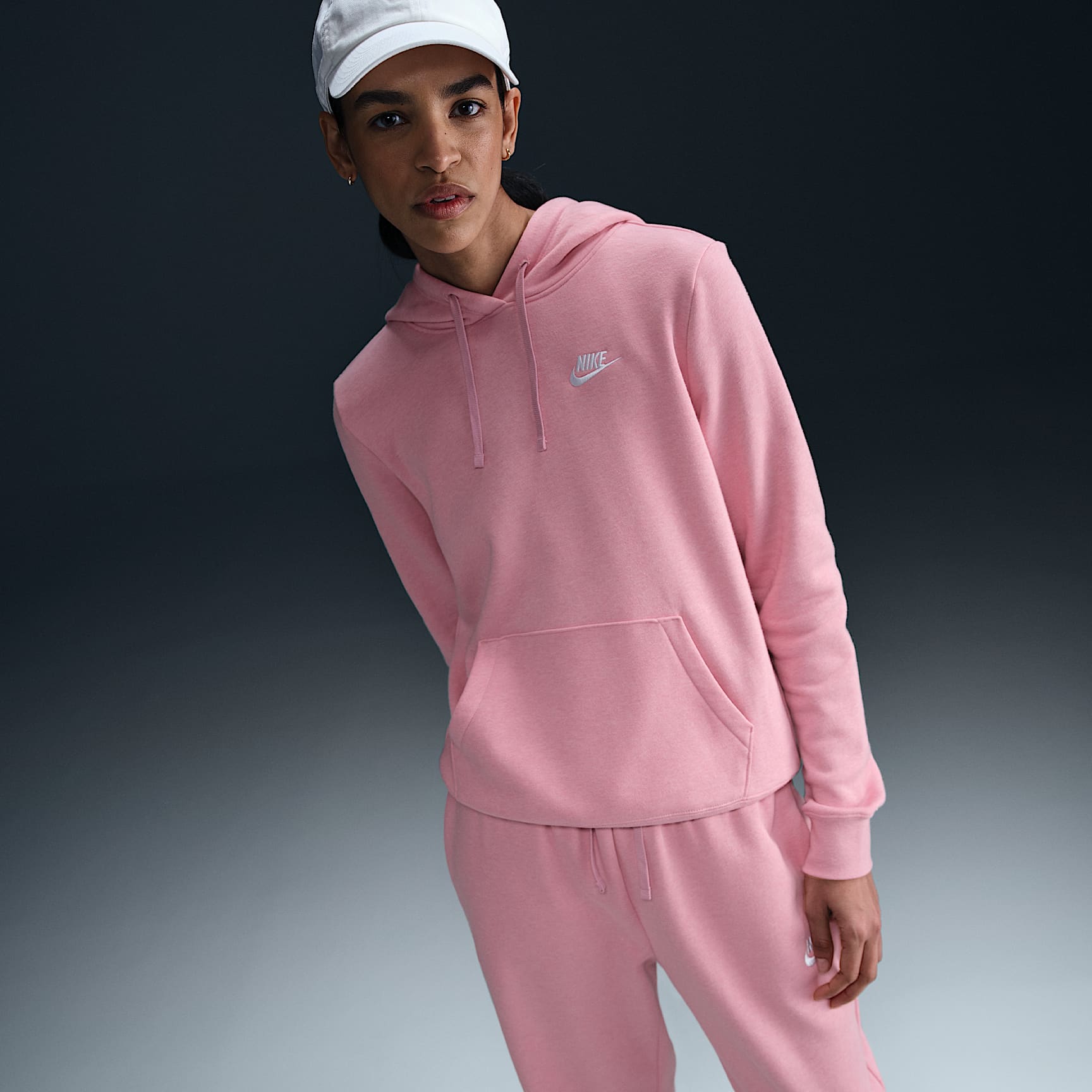 Nike Sportswear Club Fleece Women's Pullover Hoodie