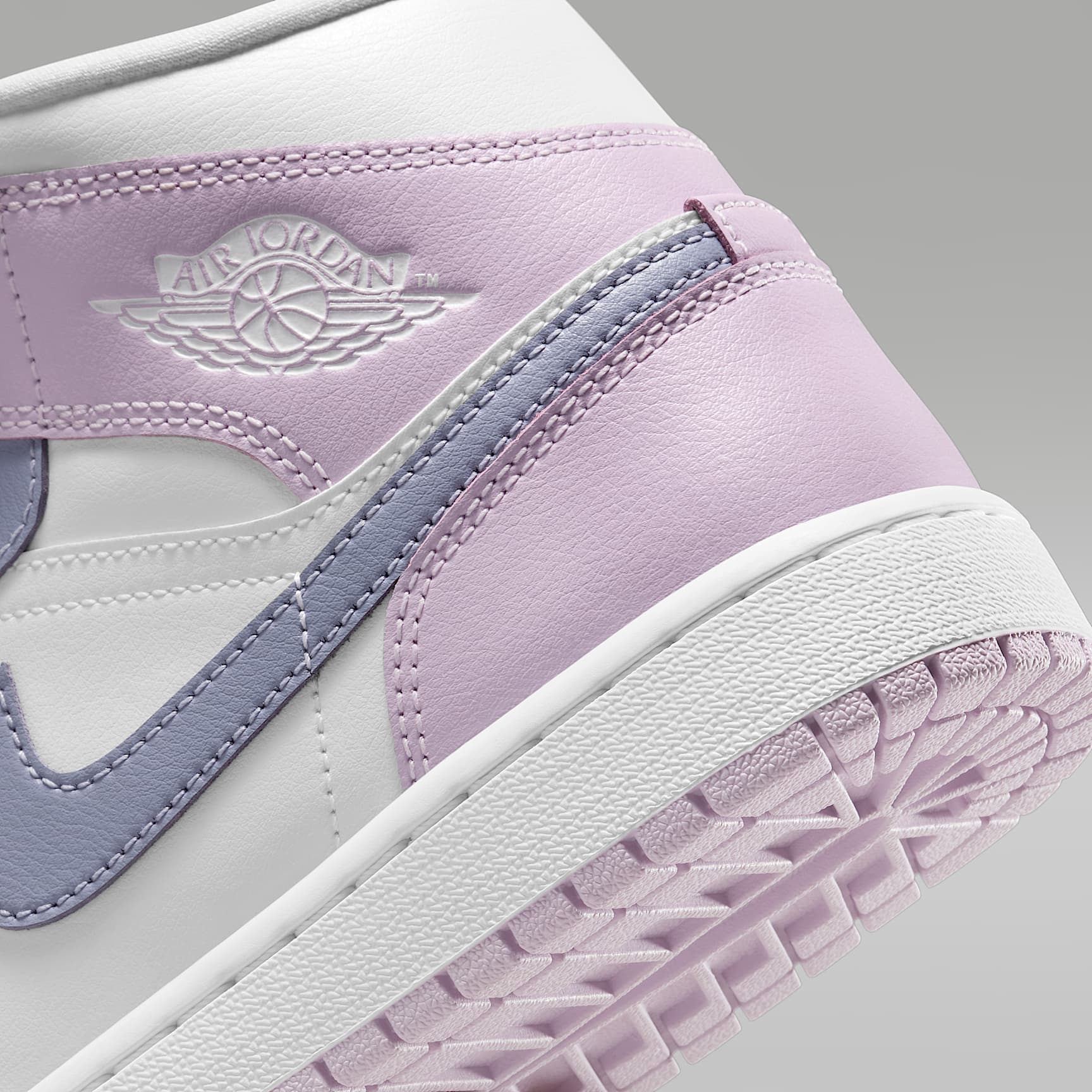 Air Jordan 1 Mid Women's Shoes