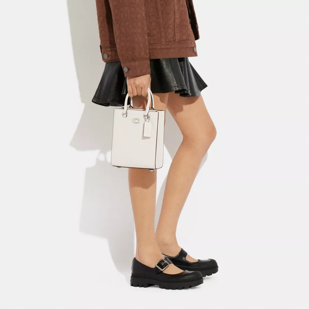 Сумка COACH Tote 16 With Signature Canvas