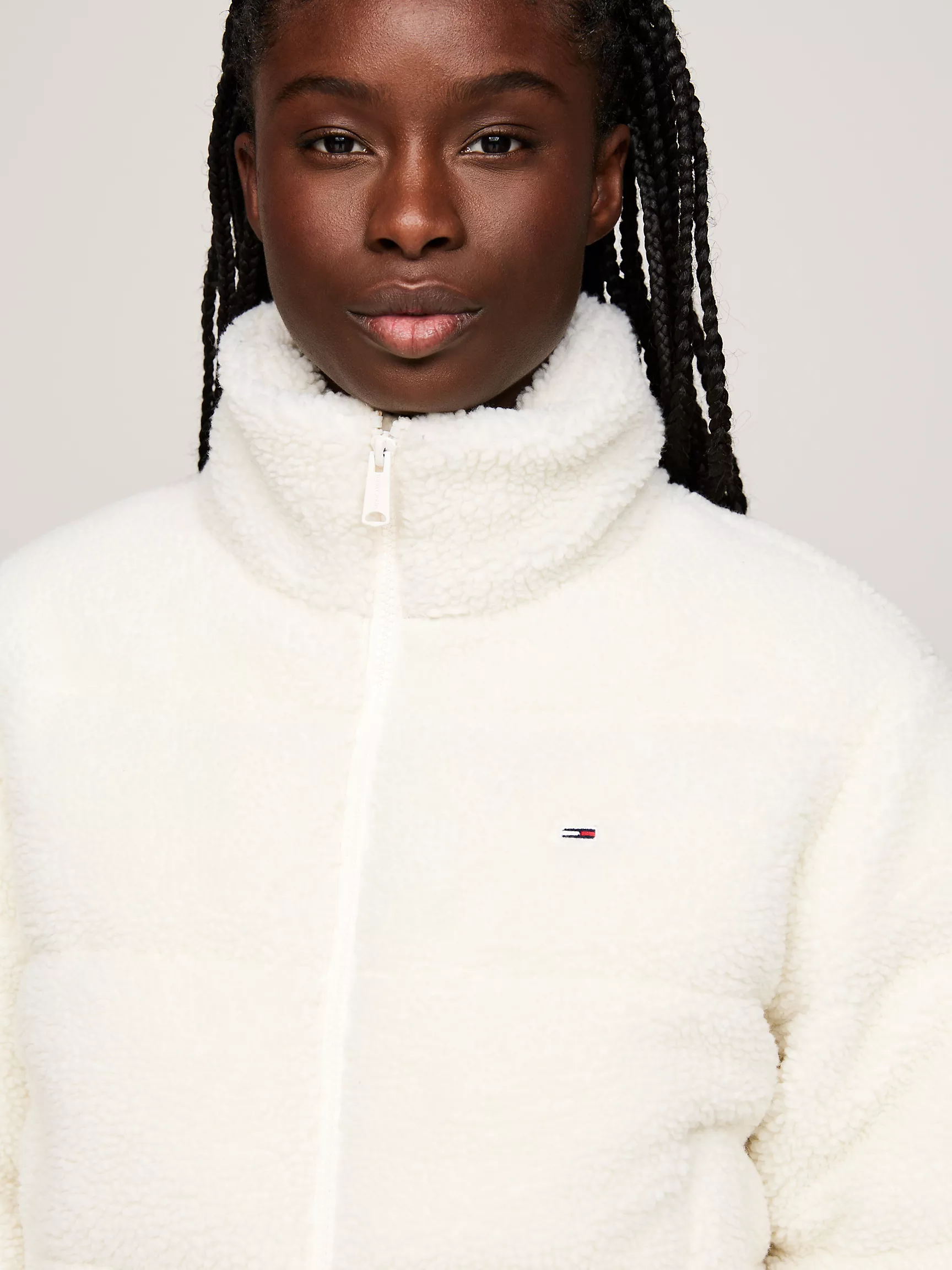 Женская куртка Tommy Hilfiger, Укороченный пуховик из плюшевого флиса