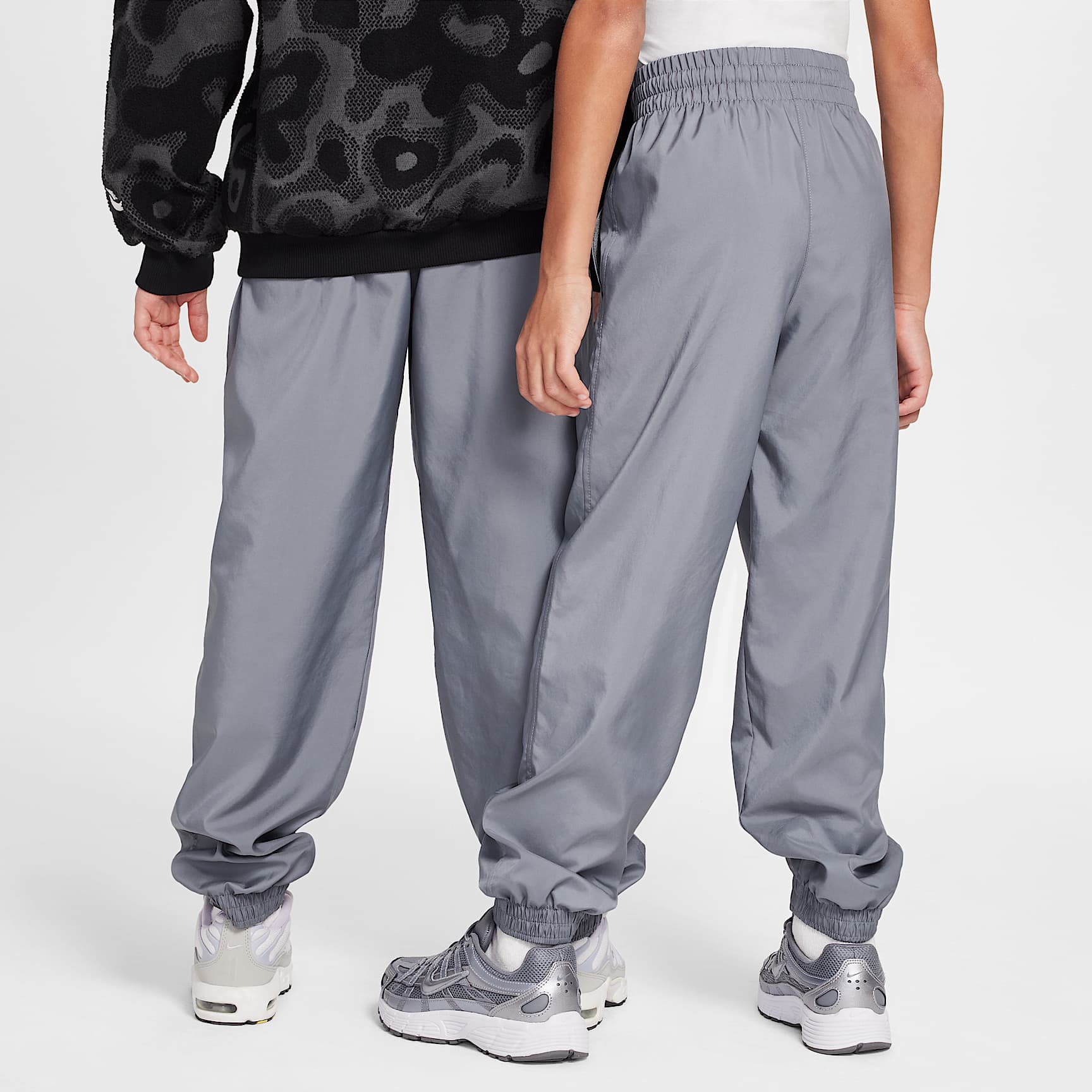Nike Sportswear Club Big Kids' Woven Joggers