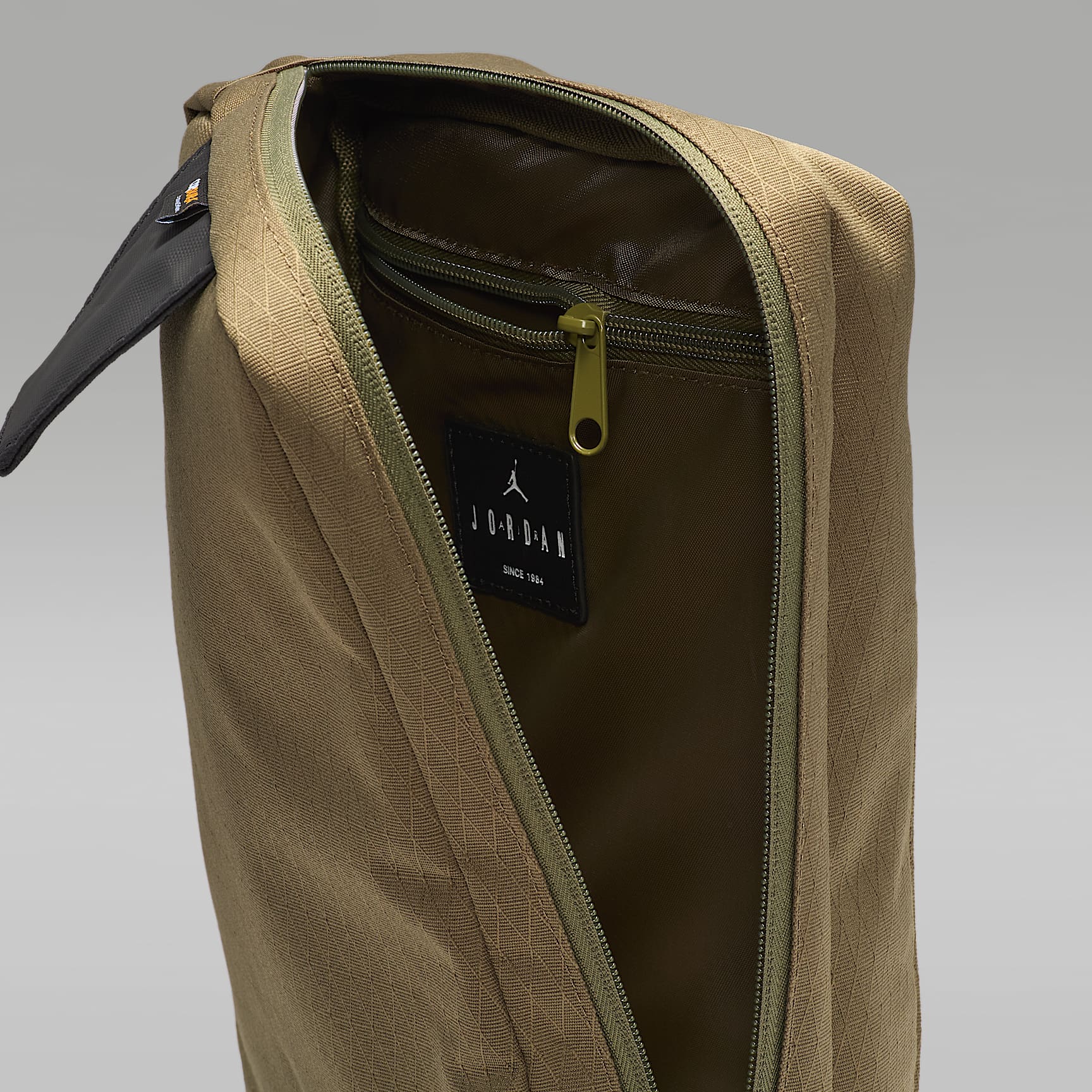 Jordan Collectors Crossbody Bag (3L)