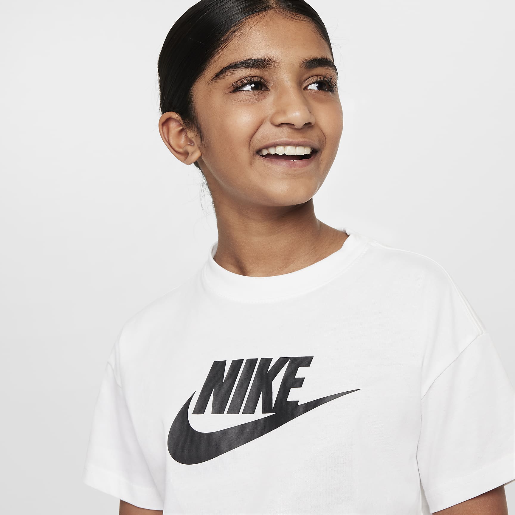 Nike Sportswear Big Kids' (Girls') T-Shirt
