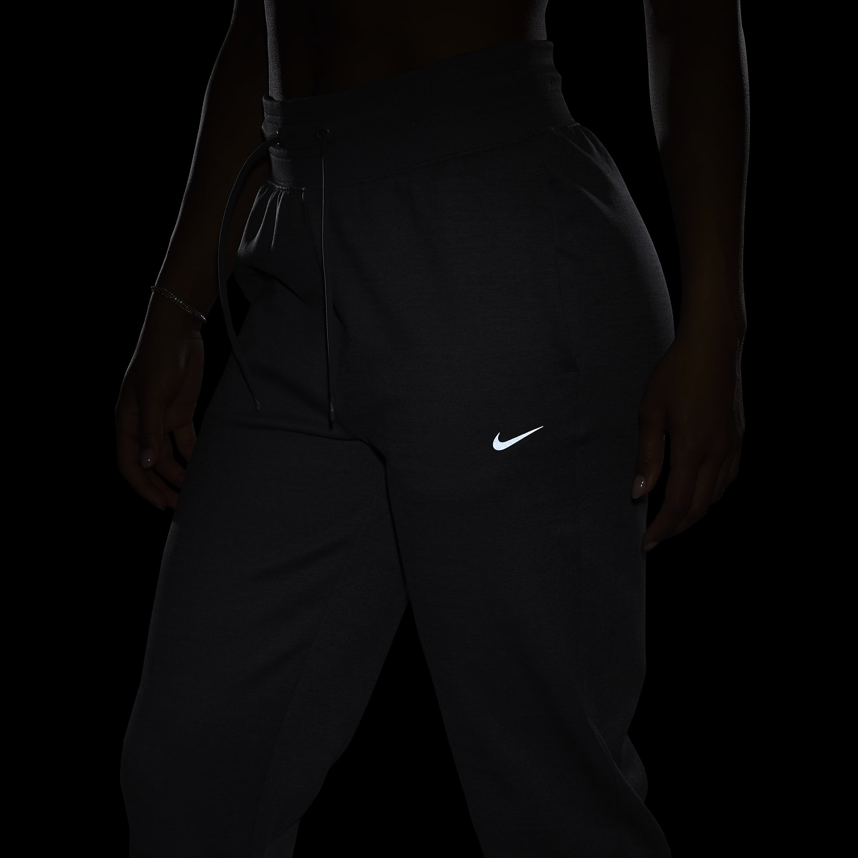 Nike Therma-FIT One Women's High-Waisted 7/8 Joggers