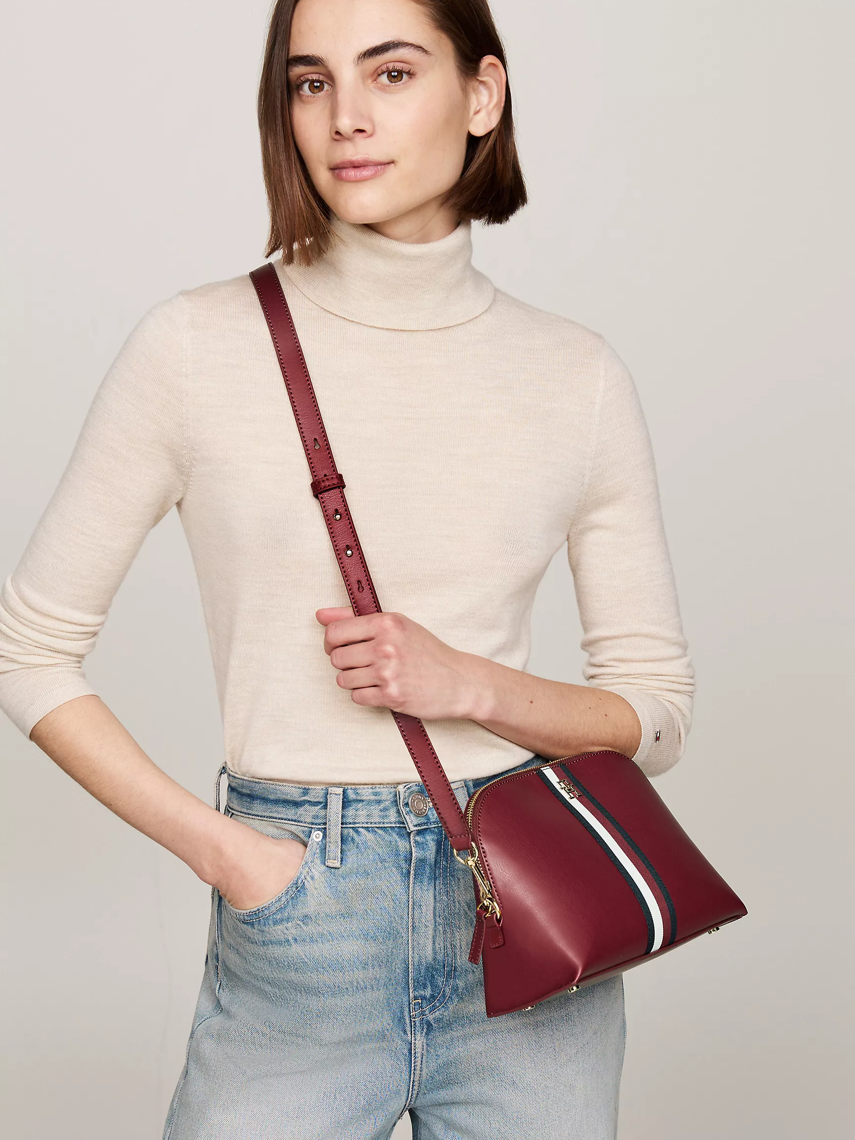 Женская сумка Tommy Hilfiger, Кроссбоди-сумка с фирменными полосками