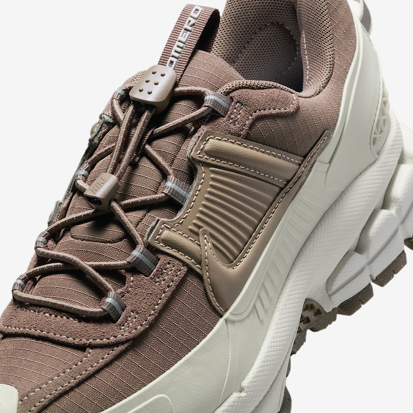 Nike Zoom Vomero Roam Women's Winterized Shoes