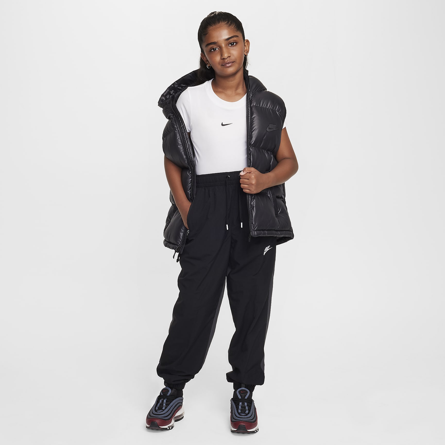 Nike Sportswear Big Kids' (Girls') Cropped T-Shirt