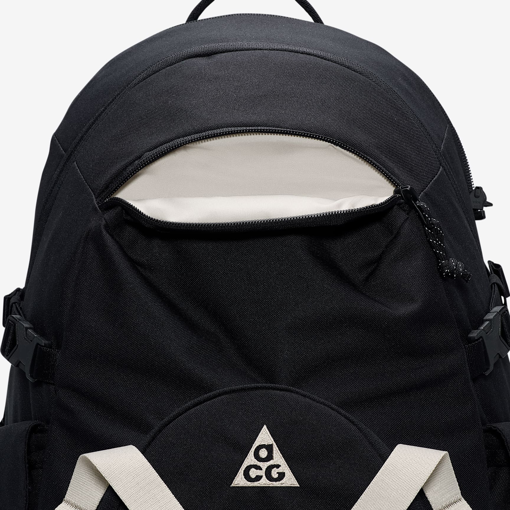 Nike ACG "DAYMAX" Backpack (25L)