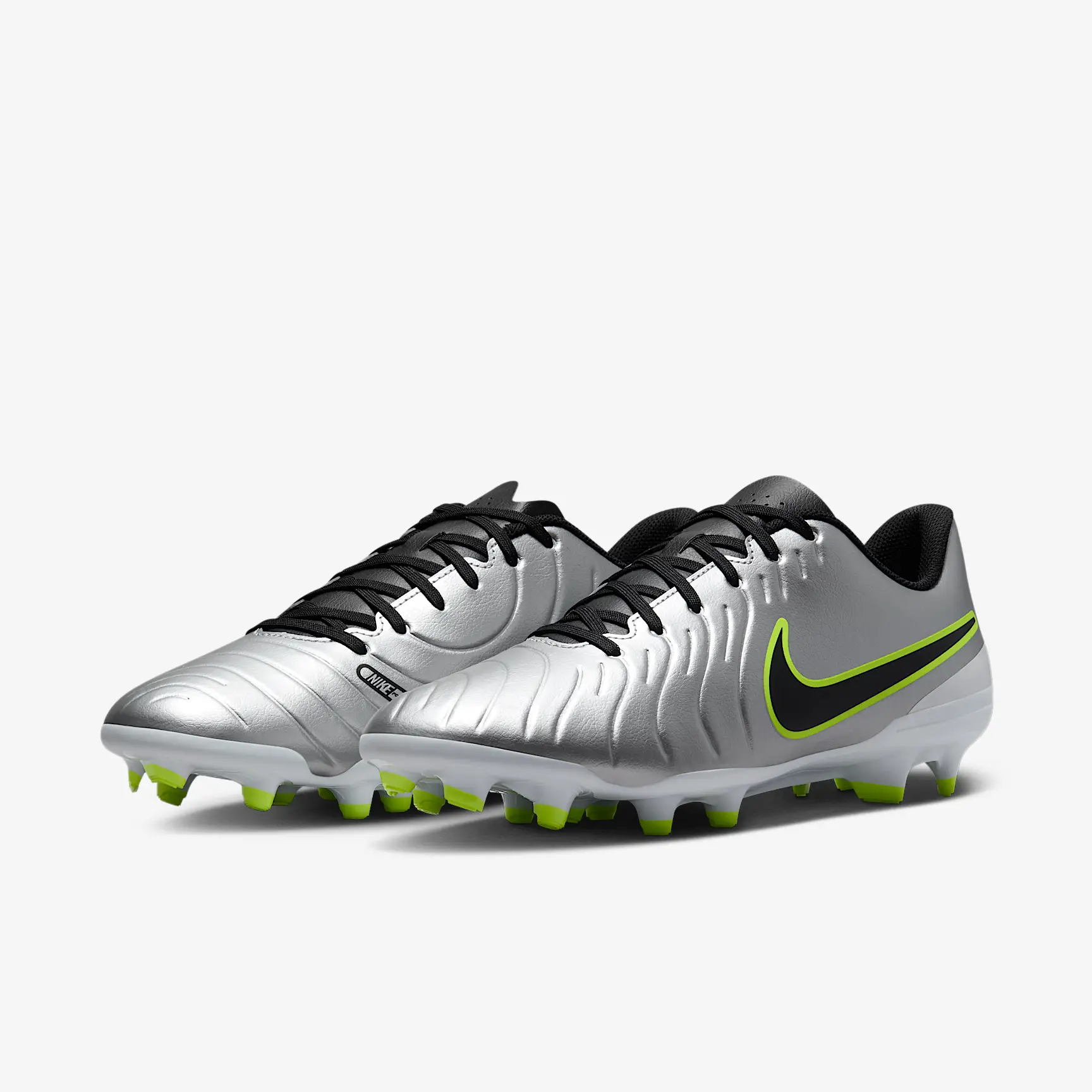 Nike Tiempo Legend 10 Club Multi-Ground Low-Top Soccer Cleats