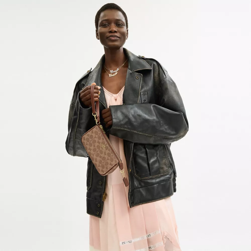 Сумка COACH Nolita 19 In Signature Canvas