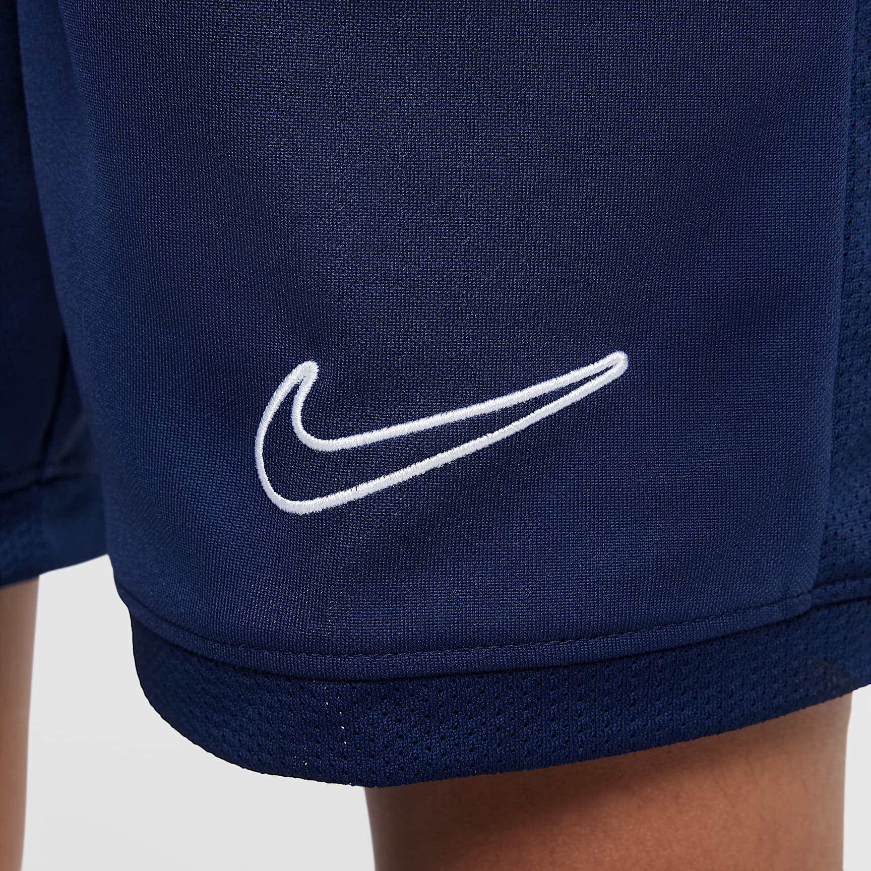 Nike Academy Big Kids' Dri-FIT 7" Soccer Shorts
