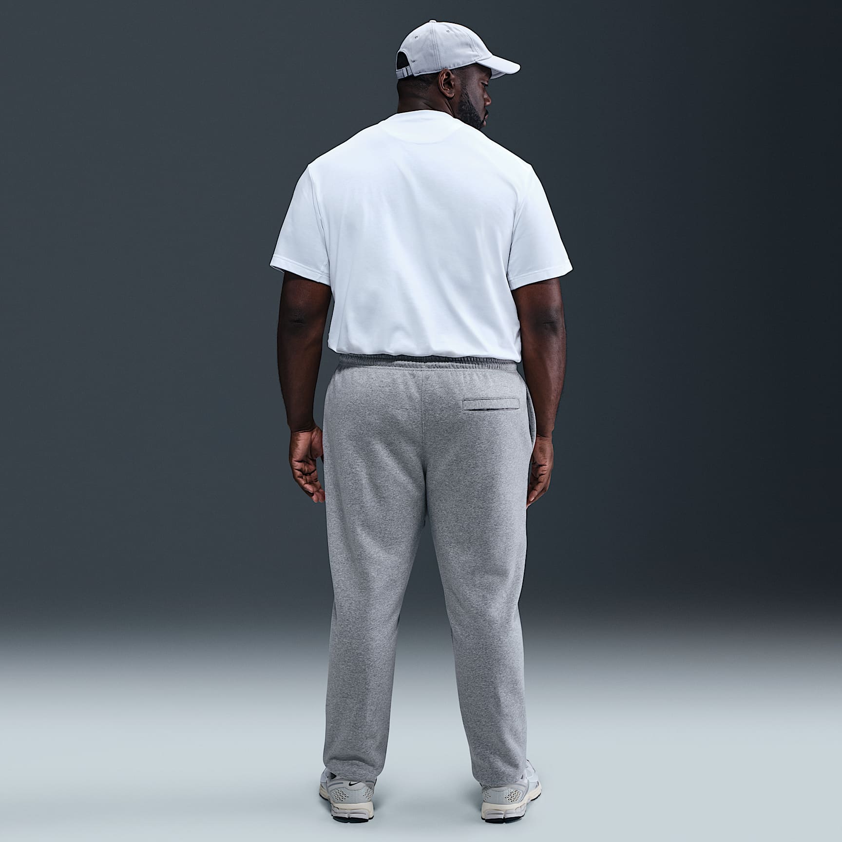 Nike Club Men's Cuffed Brushed Fleece Pants