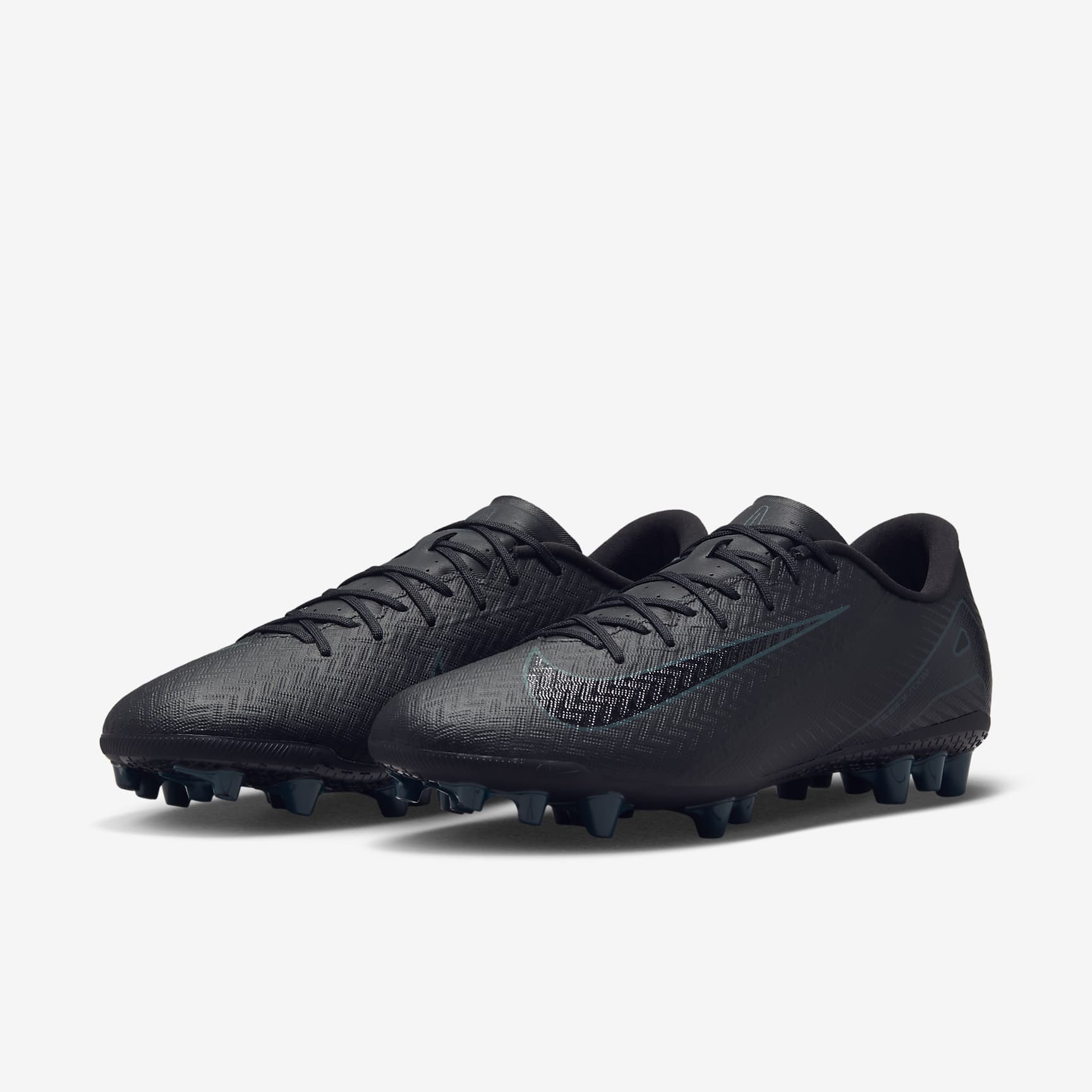 Nike Mercurial Vapor 16 Academy AG Low-Top Soccer Cleats