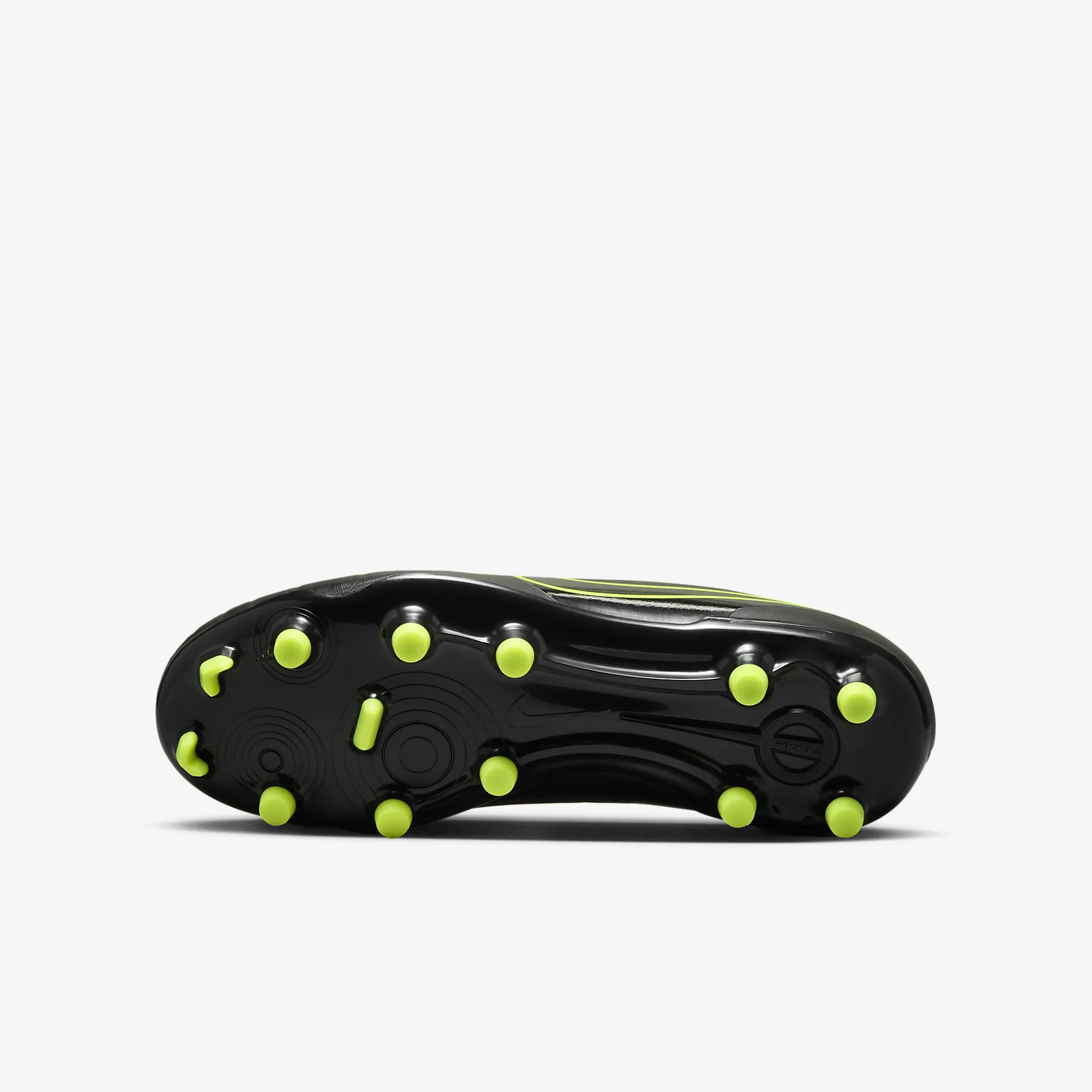 Nike Jr. Tiempo Legend 10 Club Little/Big Kids' Multi-Ground Low-Top Soccer Cleats