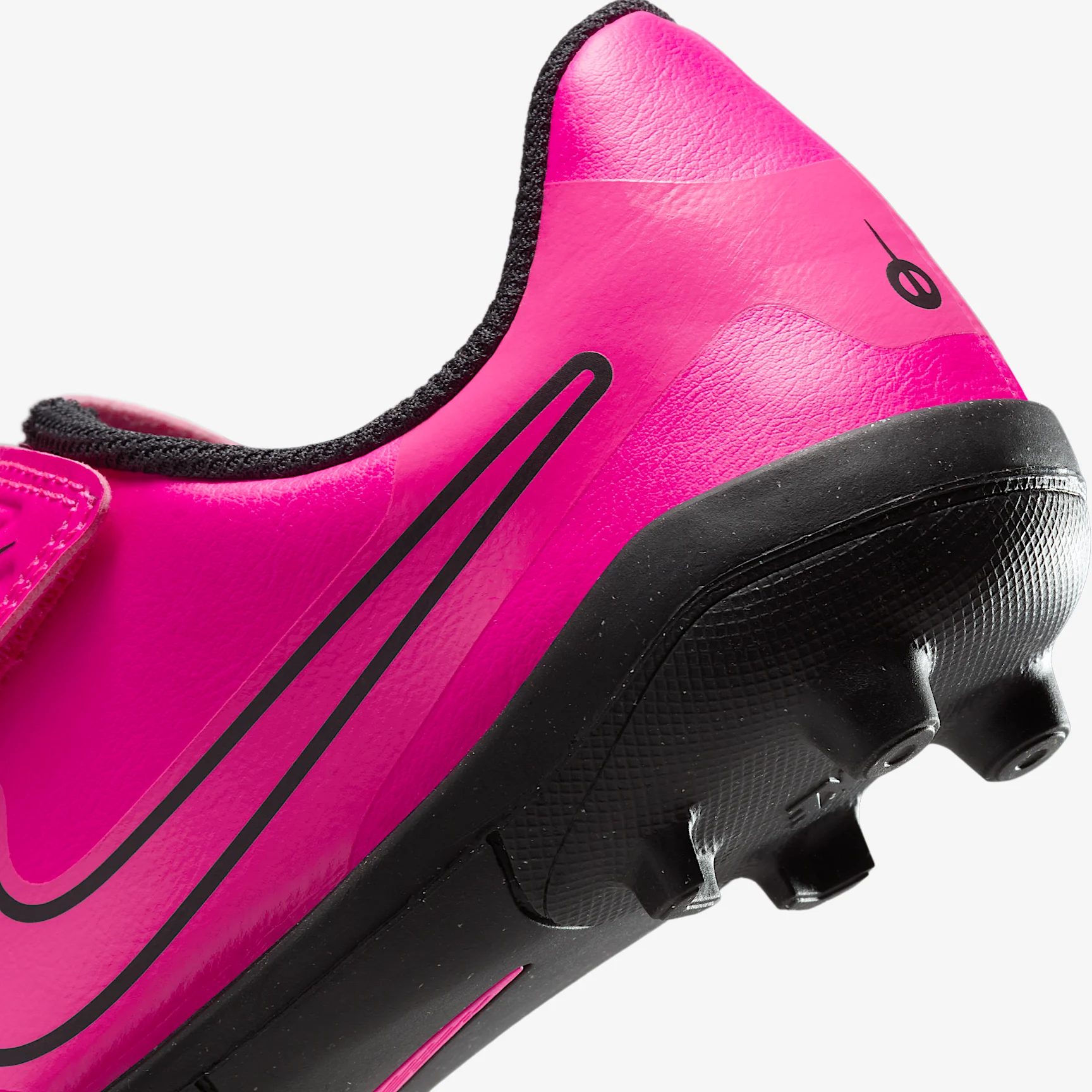 Nike Jr. Tiempo Legend 10 Club Little Kids' Multi-Ground Low Top Soccer Cleats